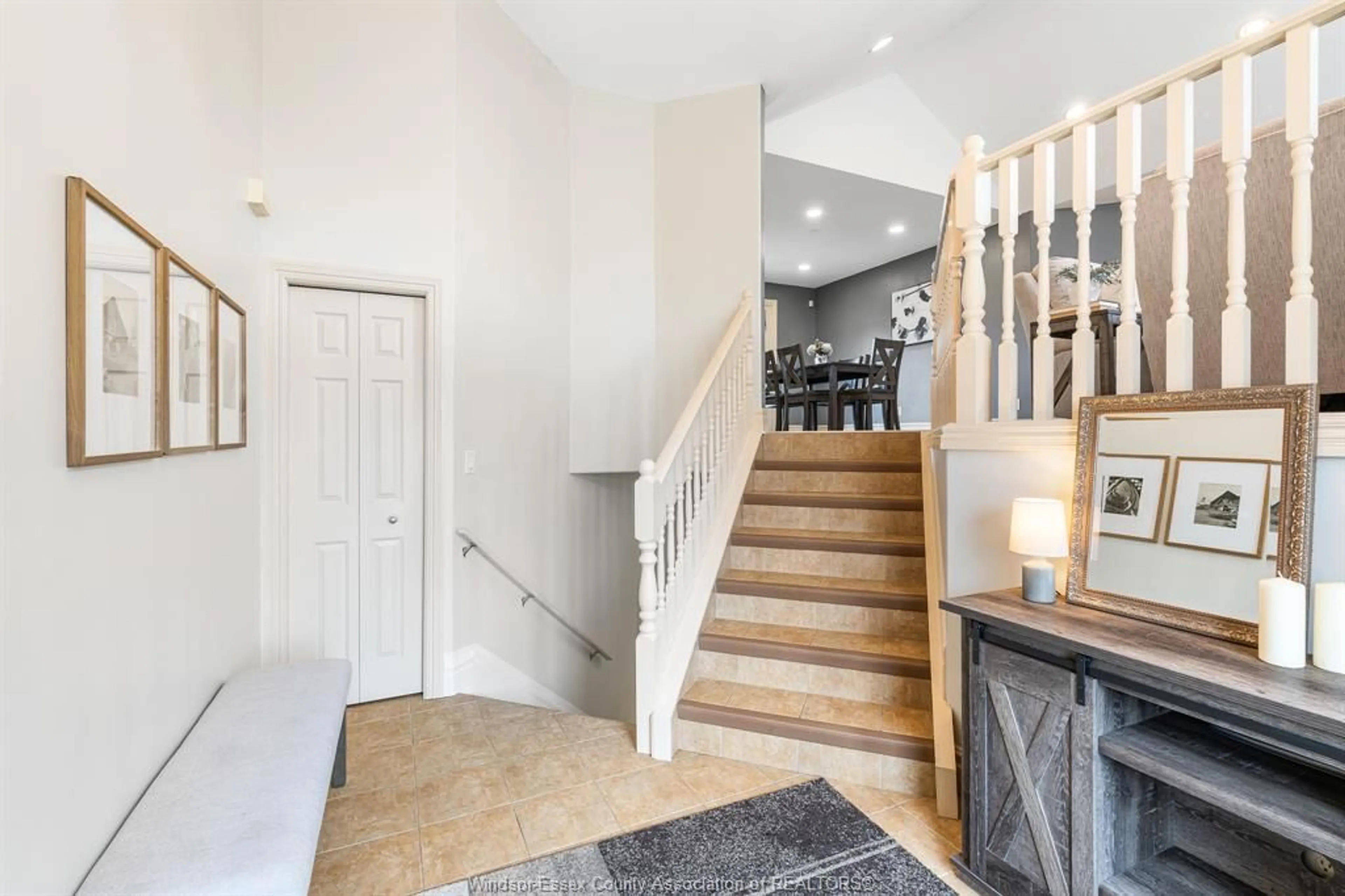 Unknown for 7 Beniuk Crt, Leamington Ontario N8H 5K9