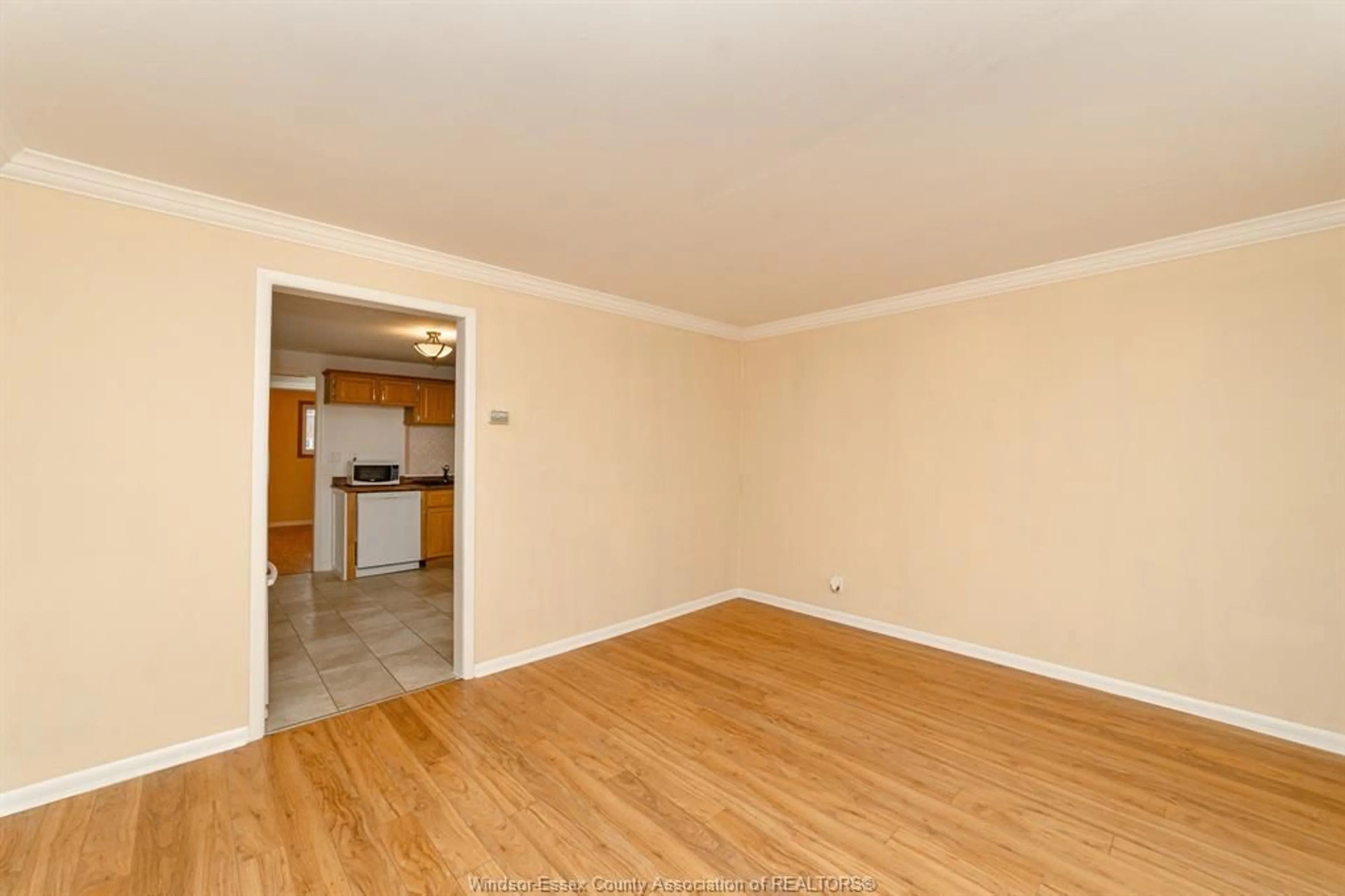 A pic of a room for 1517 WESTMINSTER Blvd, Windsor Ontario N8T 1W8