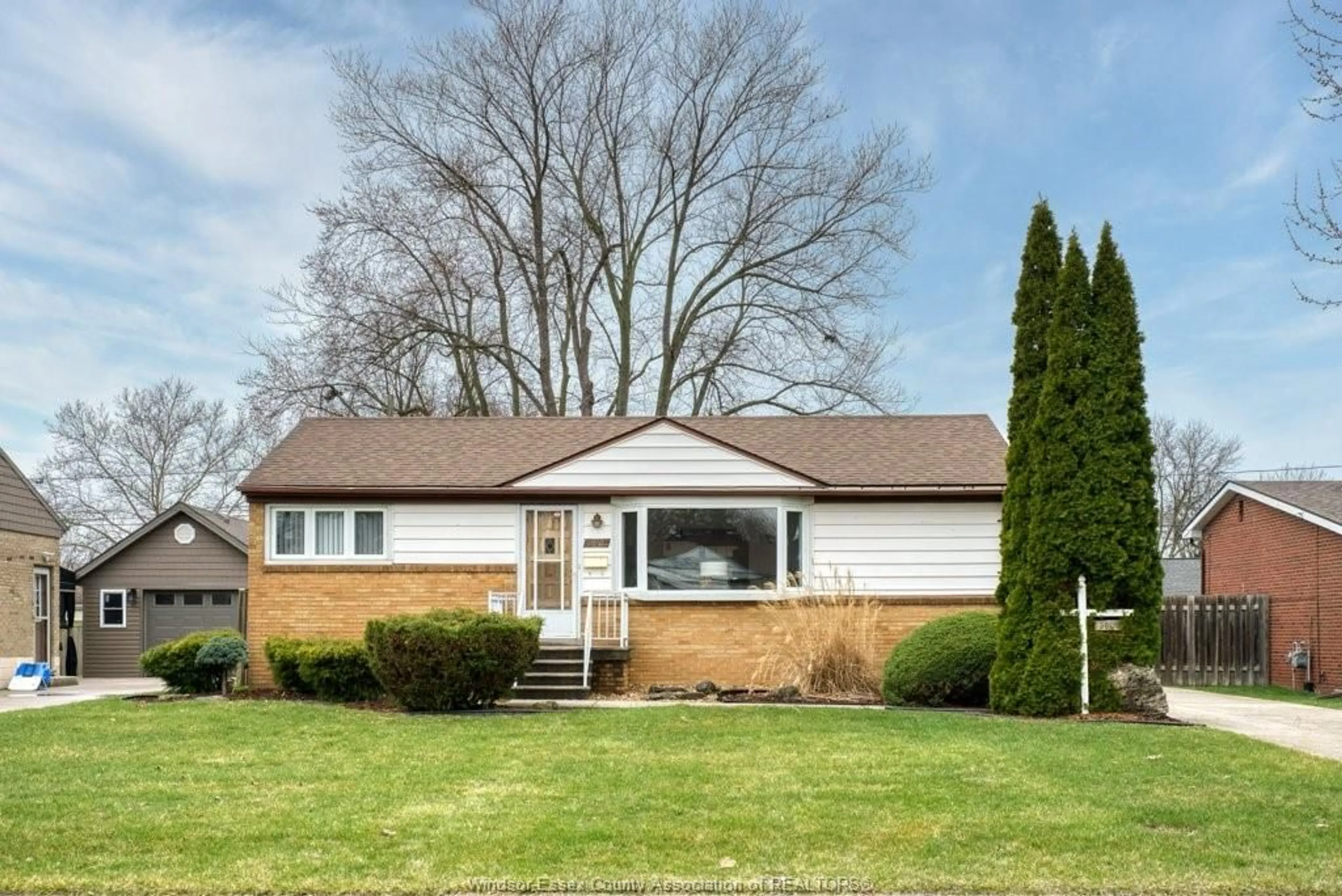 Home with vinyl exterior material, street for 3603 ROCKWELL Blvd, Windsor Ontario N9E 2B1