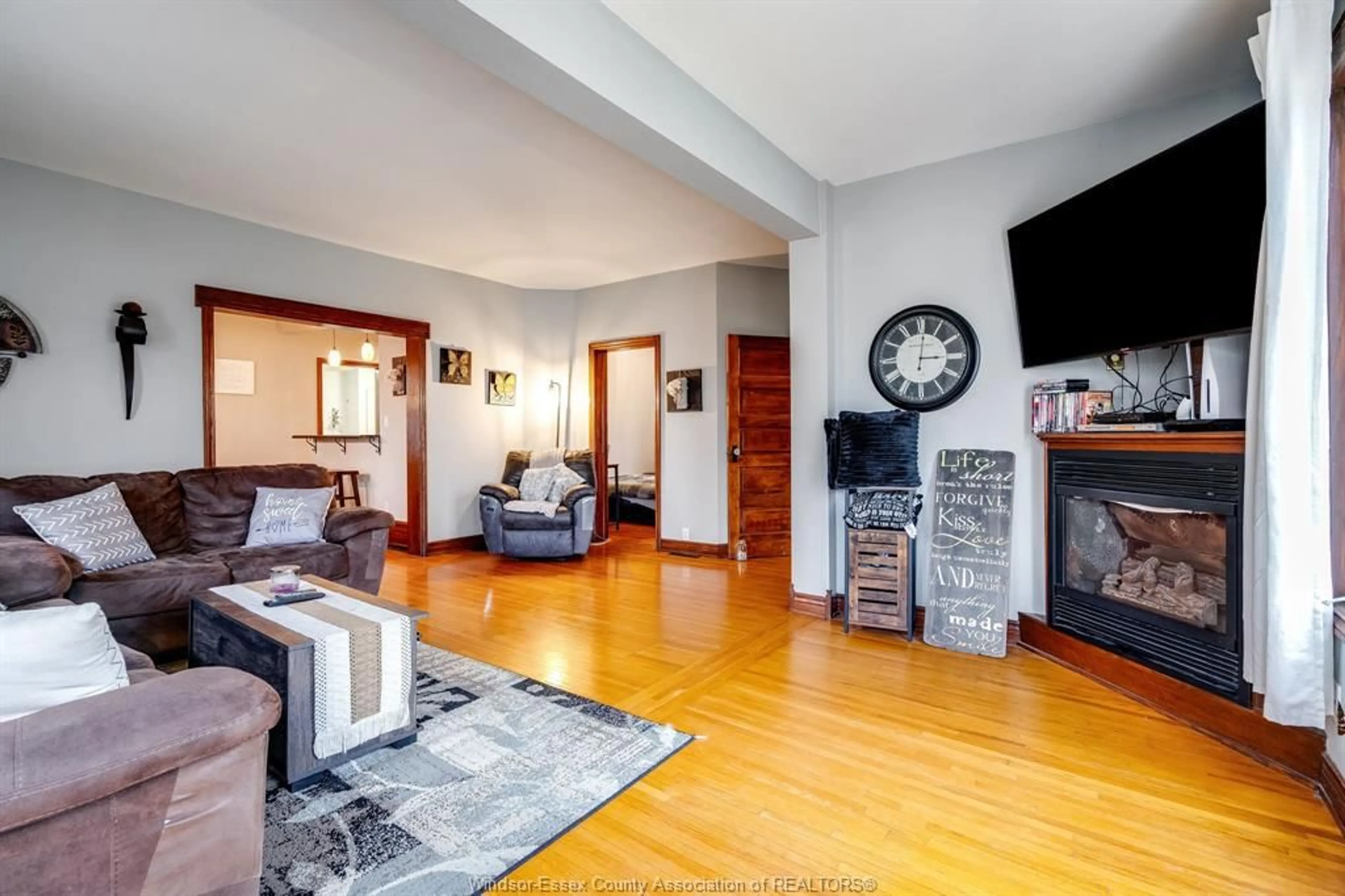 Living room with furniture, unknown for 151 BELLE RIVER Rd, Cottam Ontario N0R 1B0