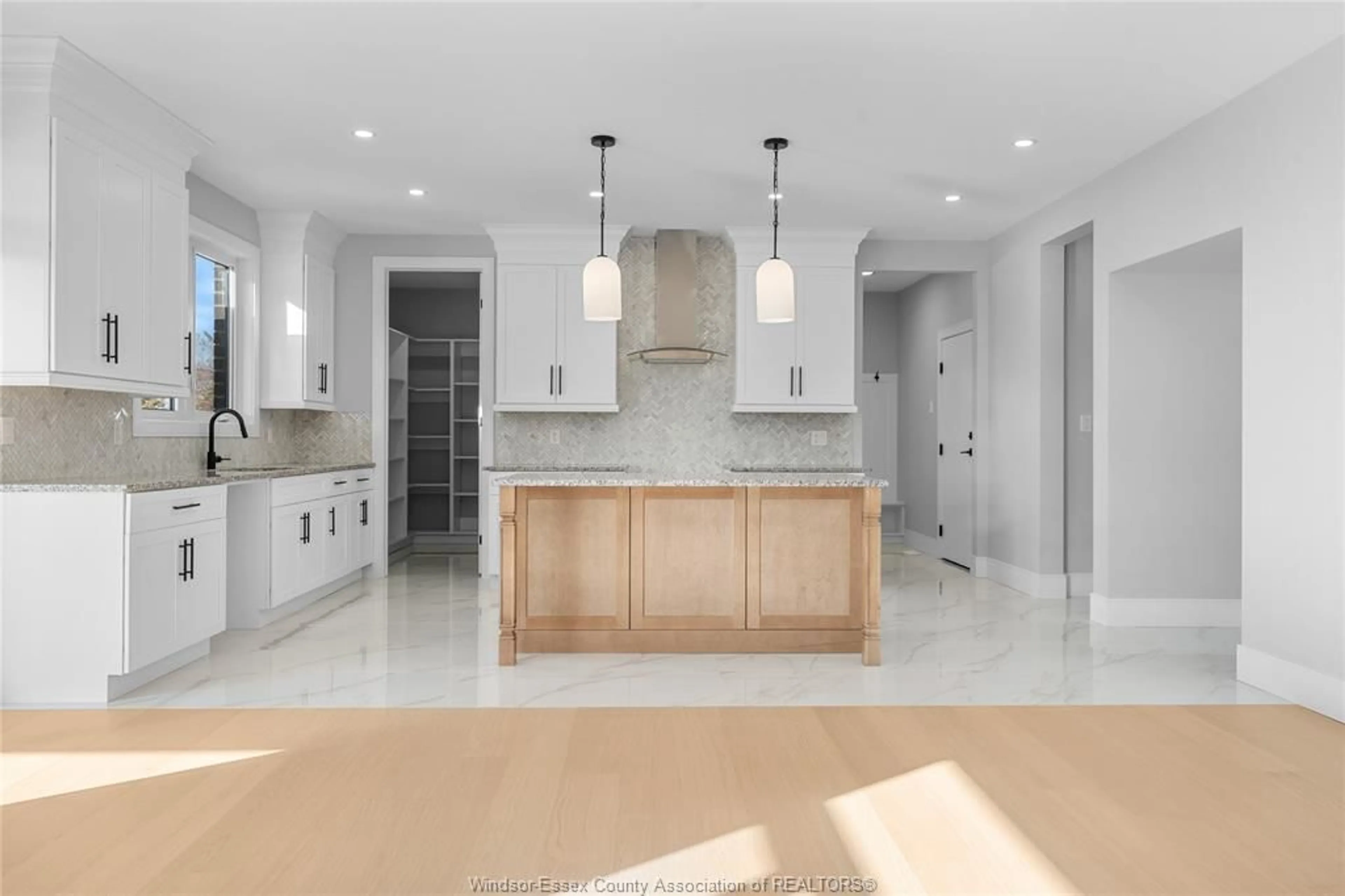 Open concept kitchen, ceramic/tile floor for 4615 HURON CHURCH LINE Rd, LaSalle Ontario N9H 1H3