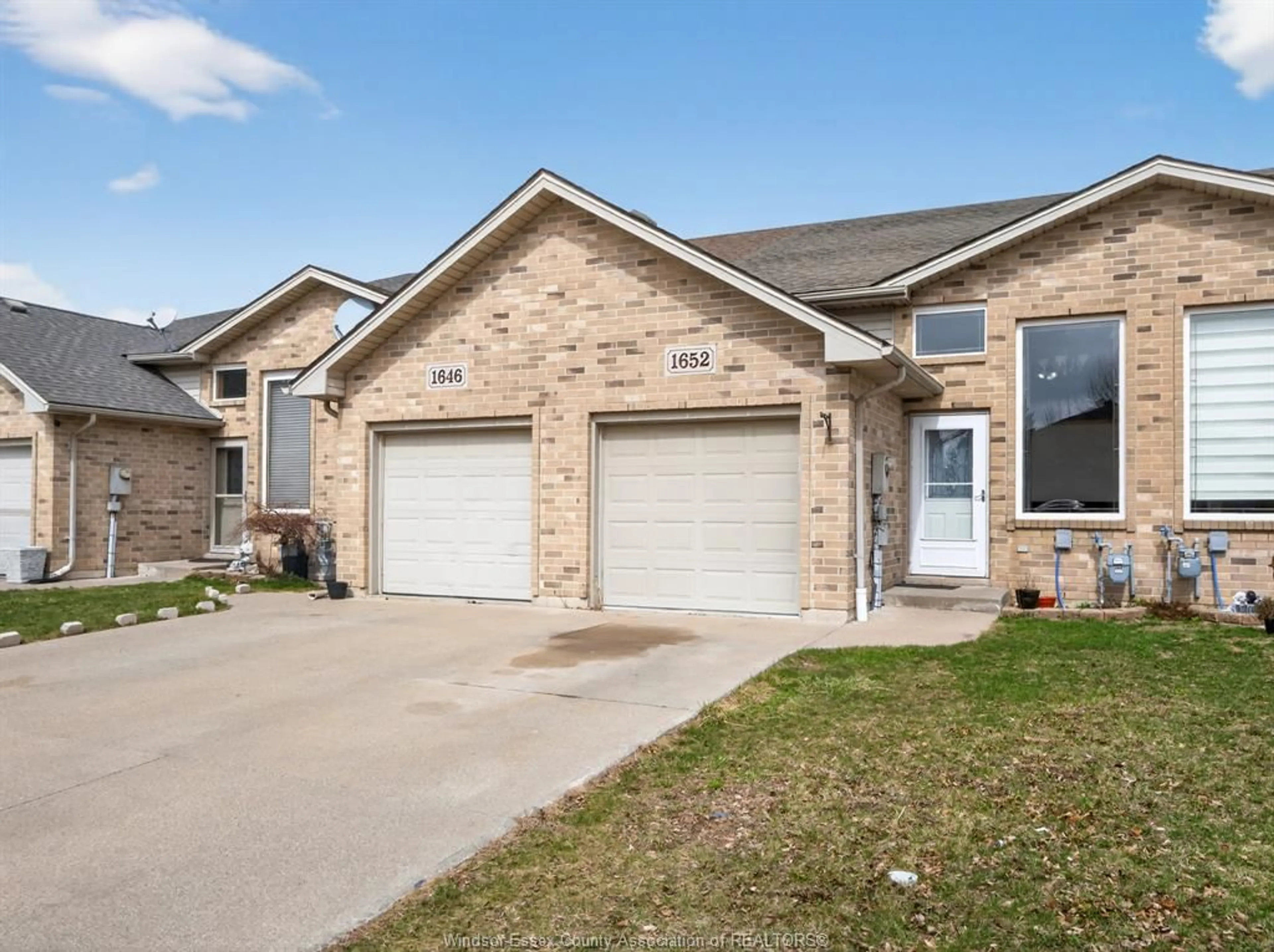 Home with brick exterior material, street for 1652 SAGEBRUSH Crt, Windsor Ontario N9G 3B8