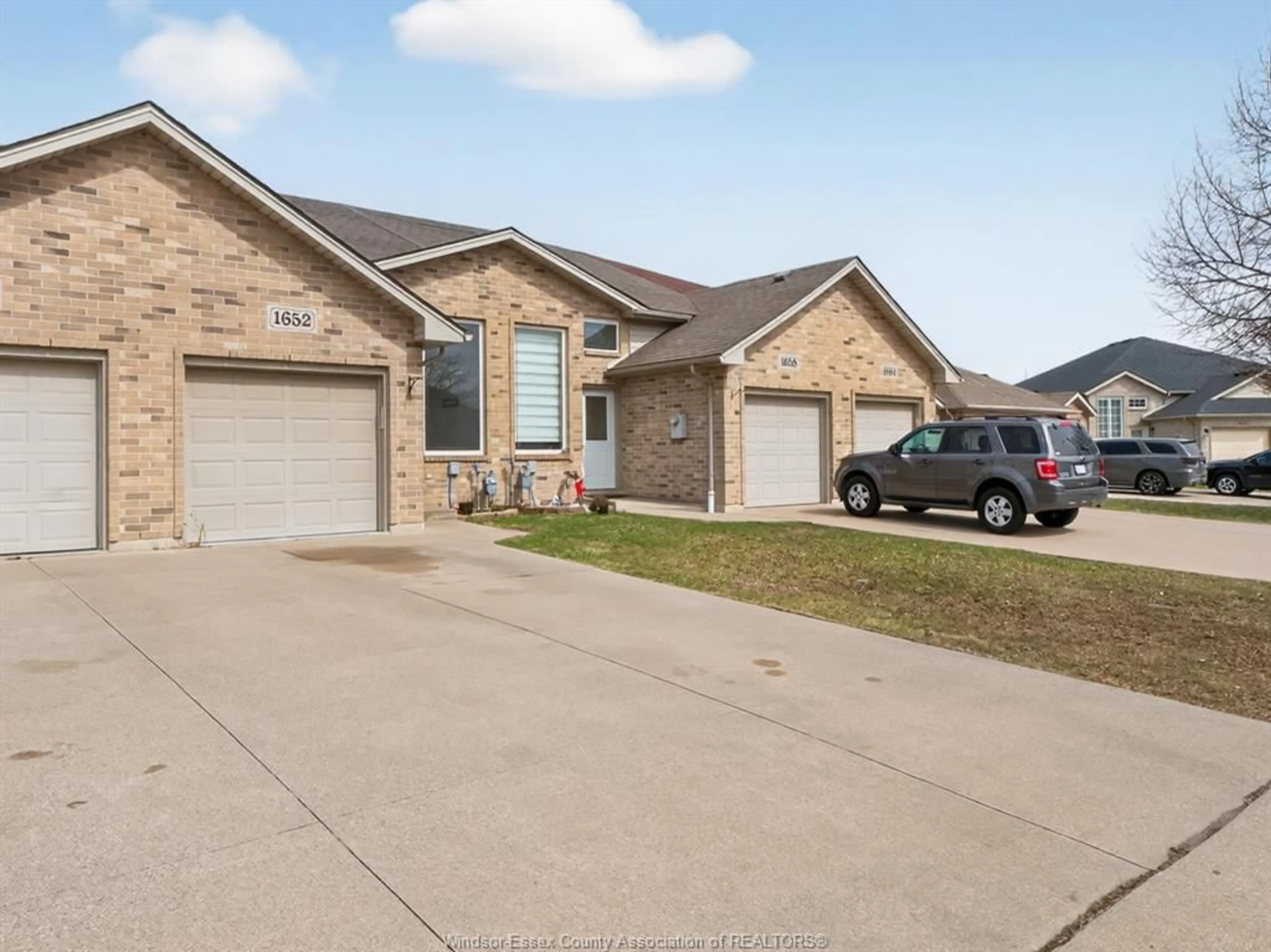 Home with brick exterior material, street for 1652 SAGEBRUSH Crt, Windsor Ontario N9G 3B8