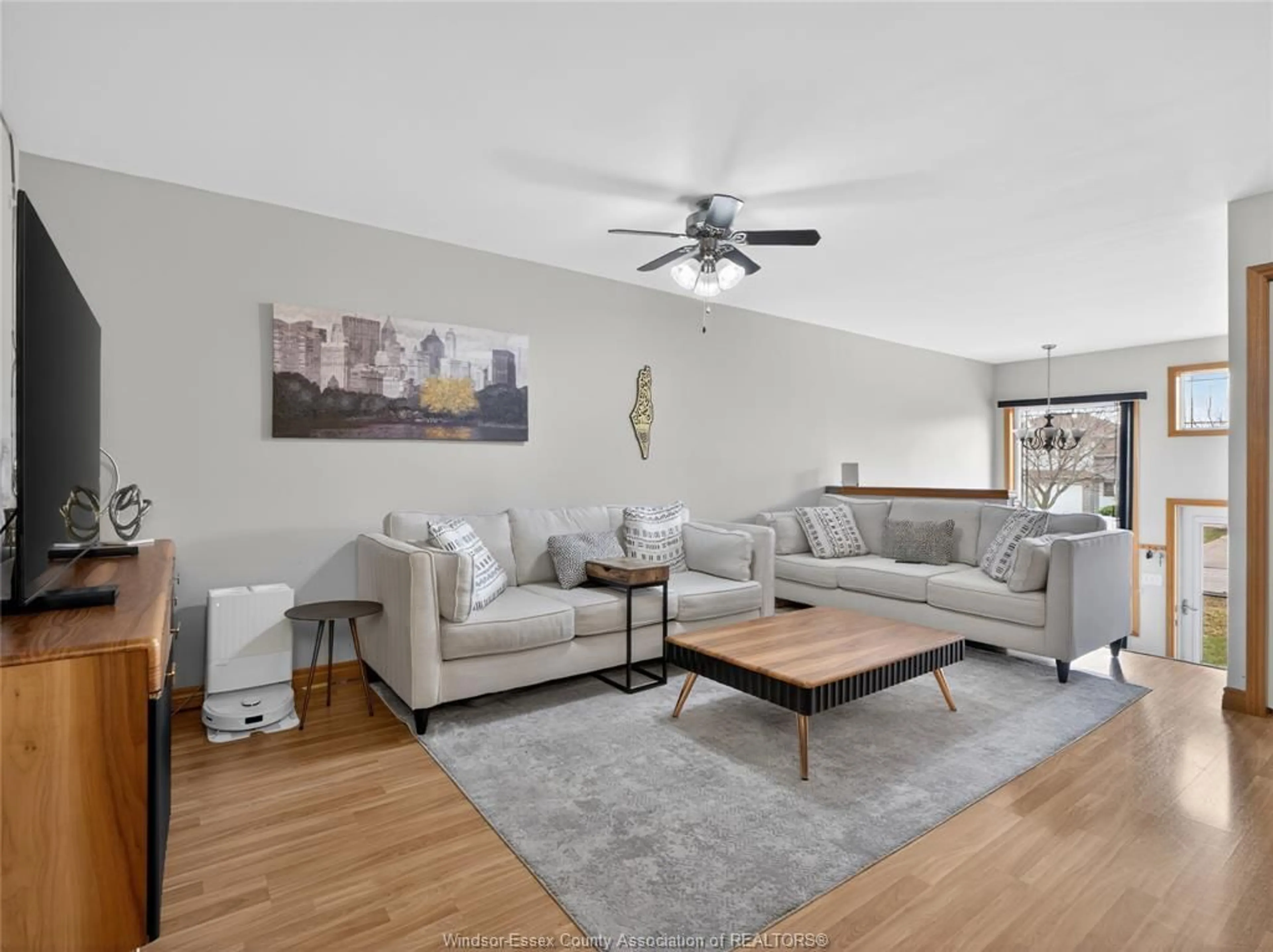 Living room with furniture, unknown for 1652 SAGEBRUSH Crt, Windsor Ontario N9G 3B8