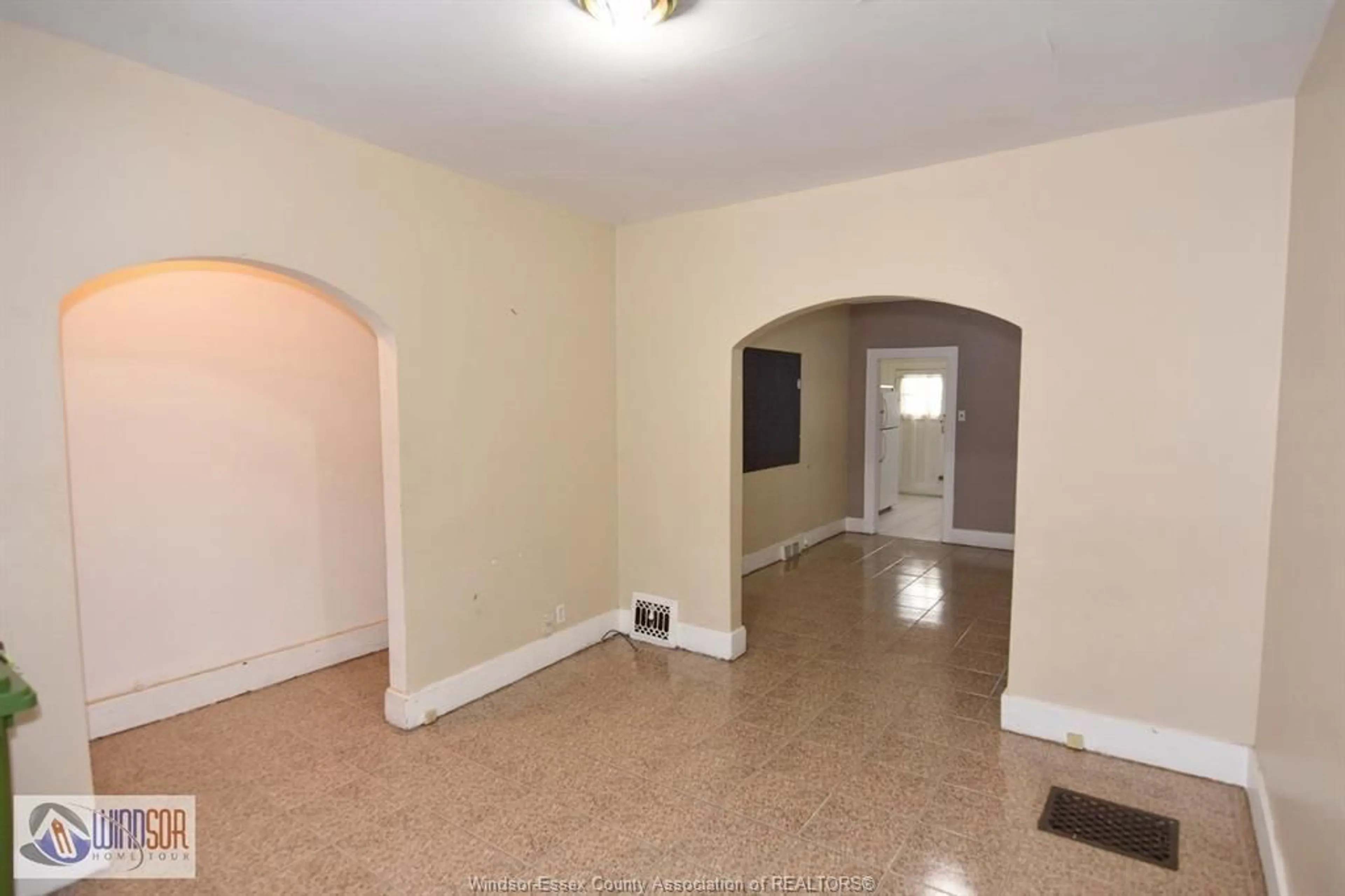 A pic of a room for 735-737 PARTINGTON, Windsor Ontario N9B 2N6