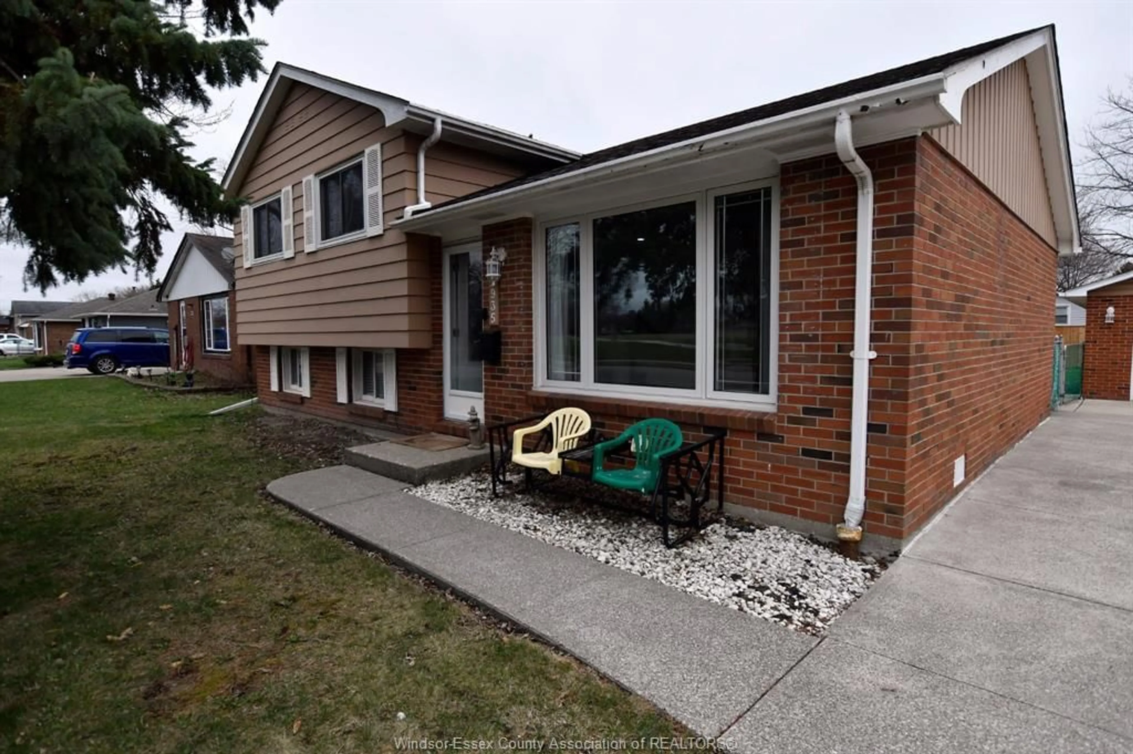 Home with brick exterior material, street for 2935 RIVARD, Windsor Ontario N8T 2J1