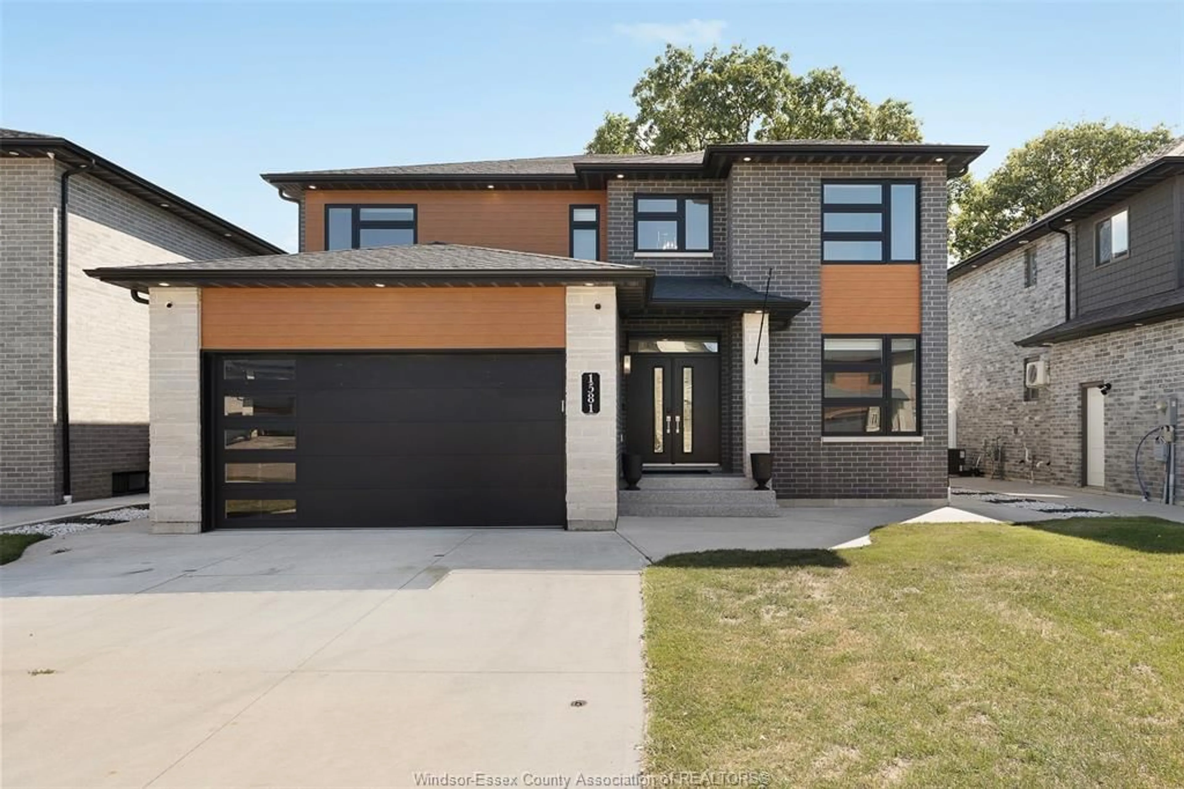 Home with brick exterior material, street for 1581 ROCKPORT, Windsor Ontario N9G 0B6