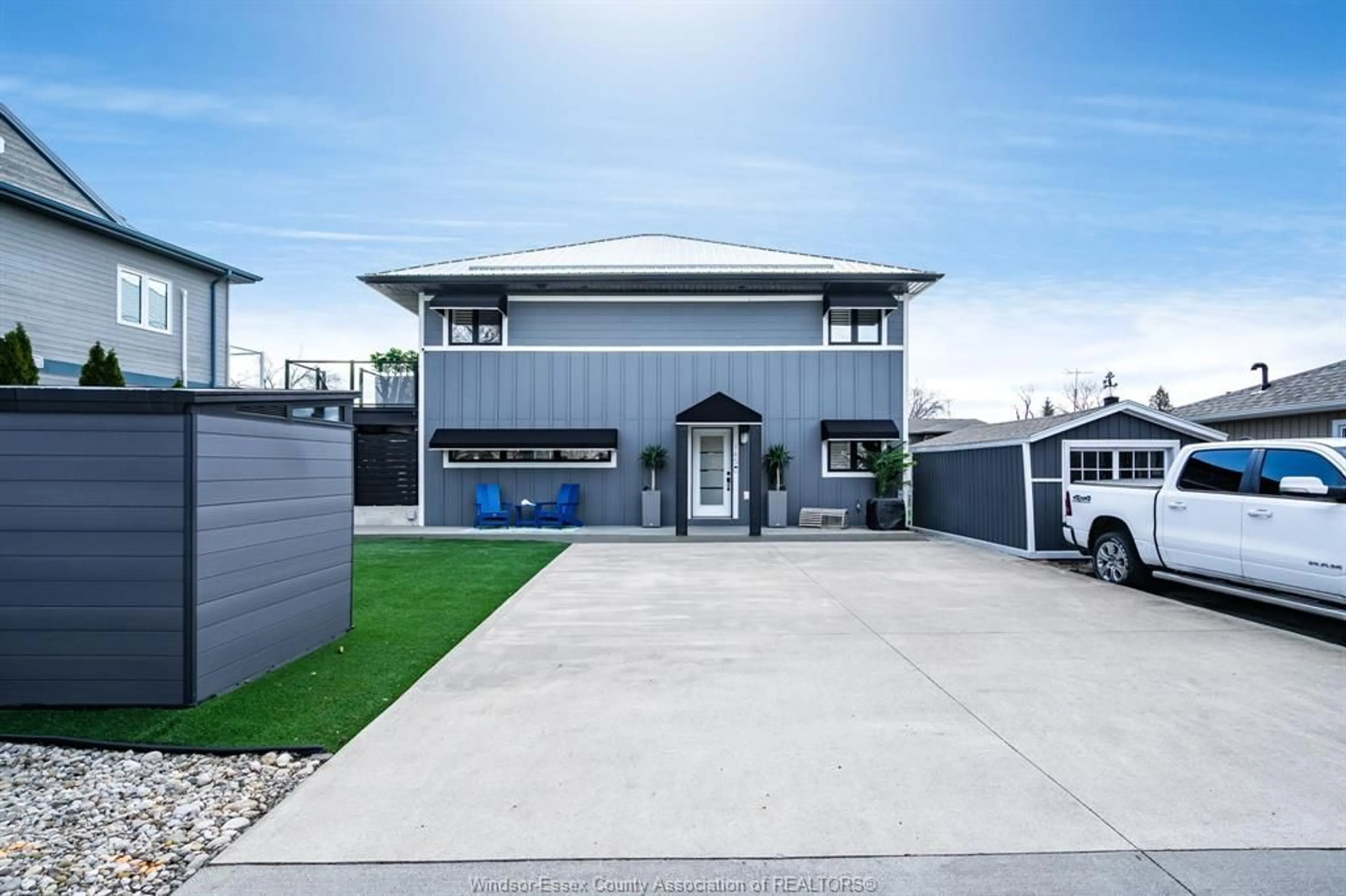 A pic from outside/outdoor area/front of a property/back of a property/a pic from drone, unknown for 145 West River St, Lakeshore Ontario N8L 0J6