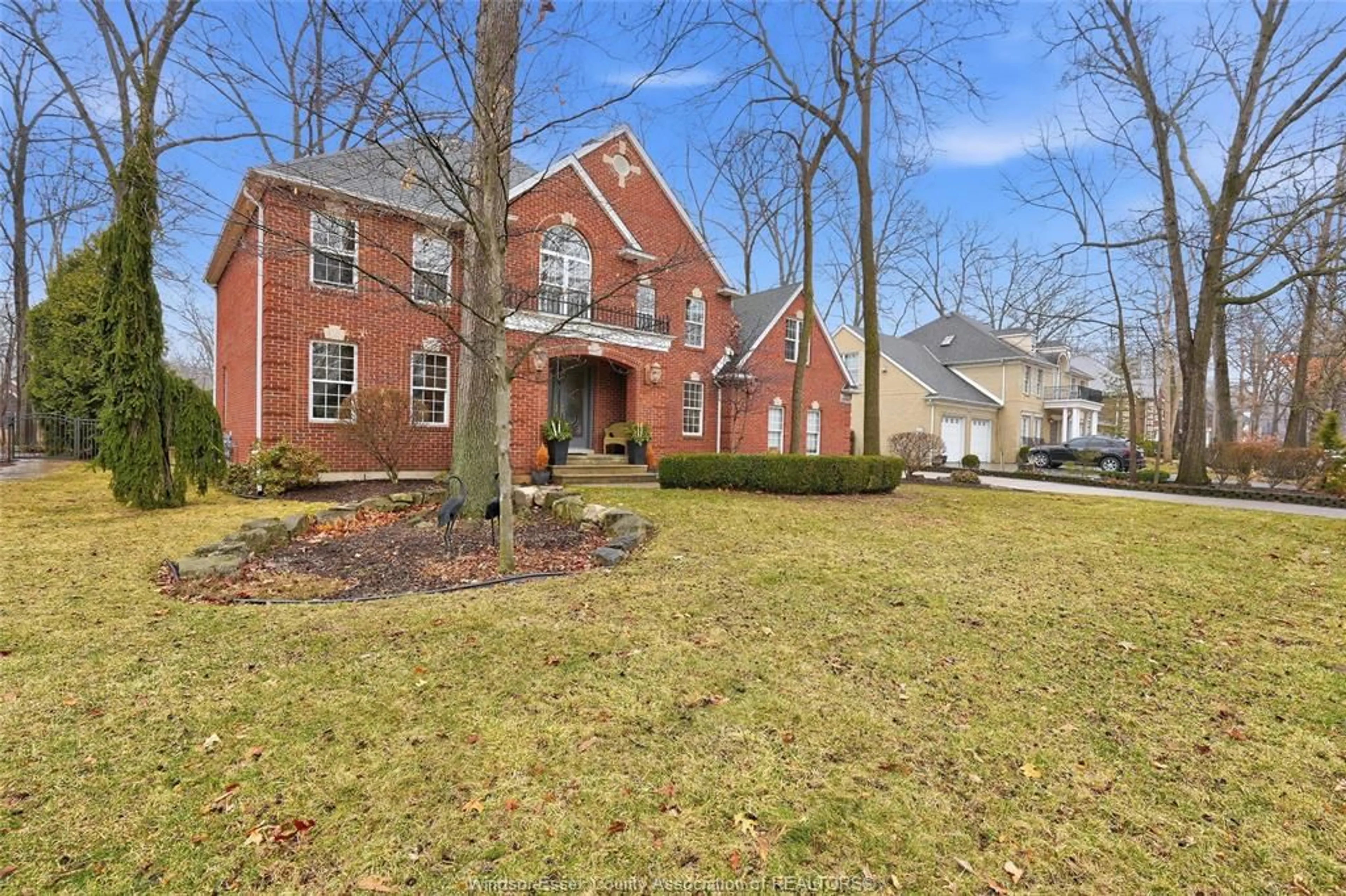 Home with brick exterior material, street for 2230 SUZANNE, LaSalle Ontario N9N 2K3