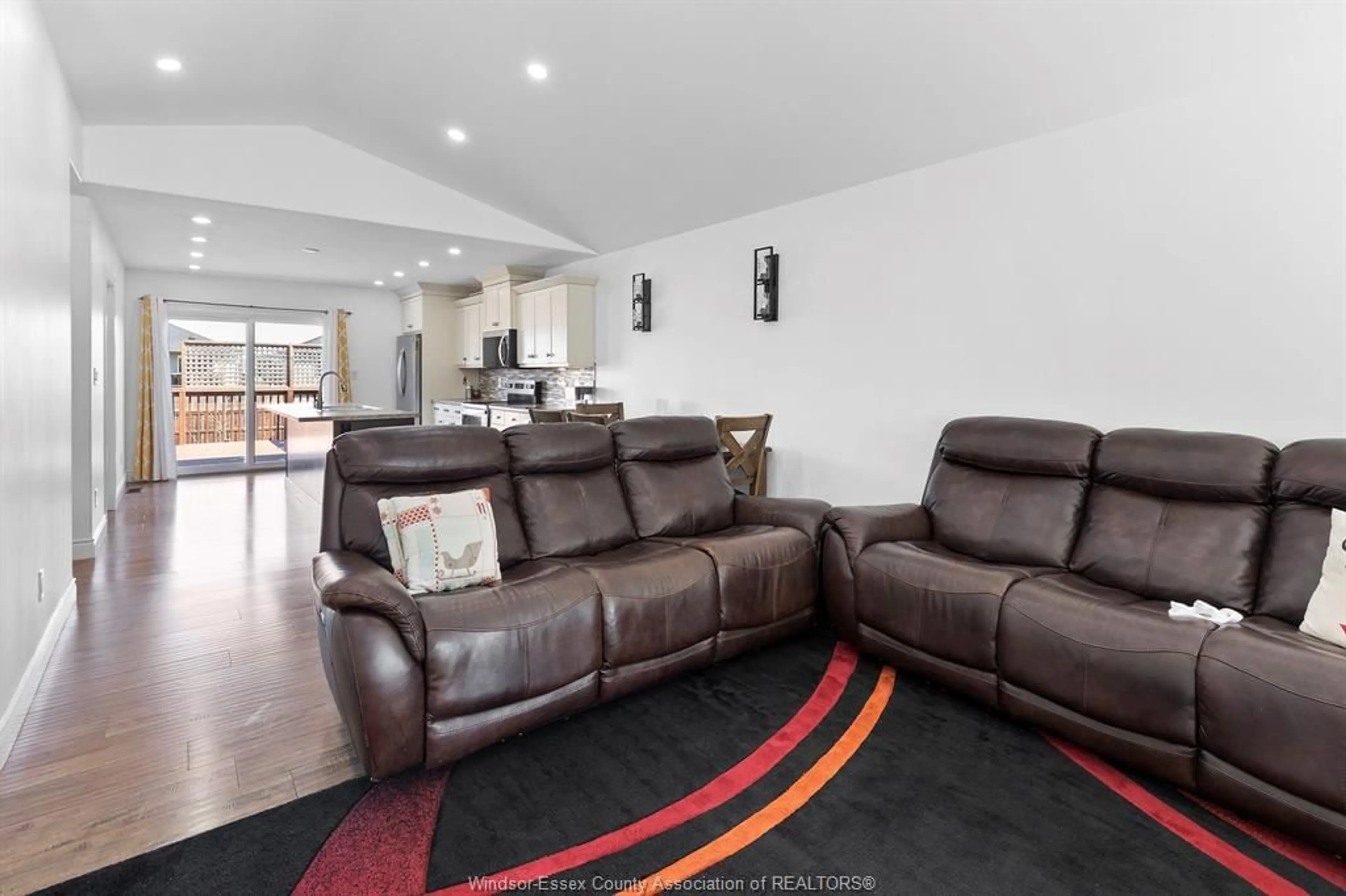 Living room with furniture, unknown for 424 BROWN Cres, Amherstburg Ontario N9V 0C2