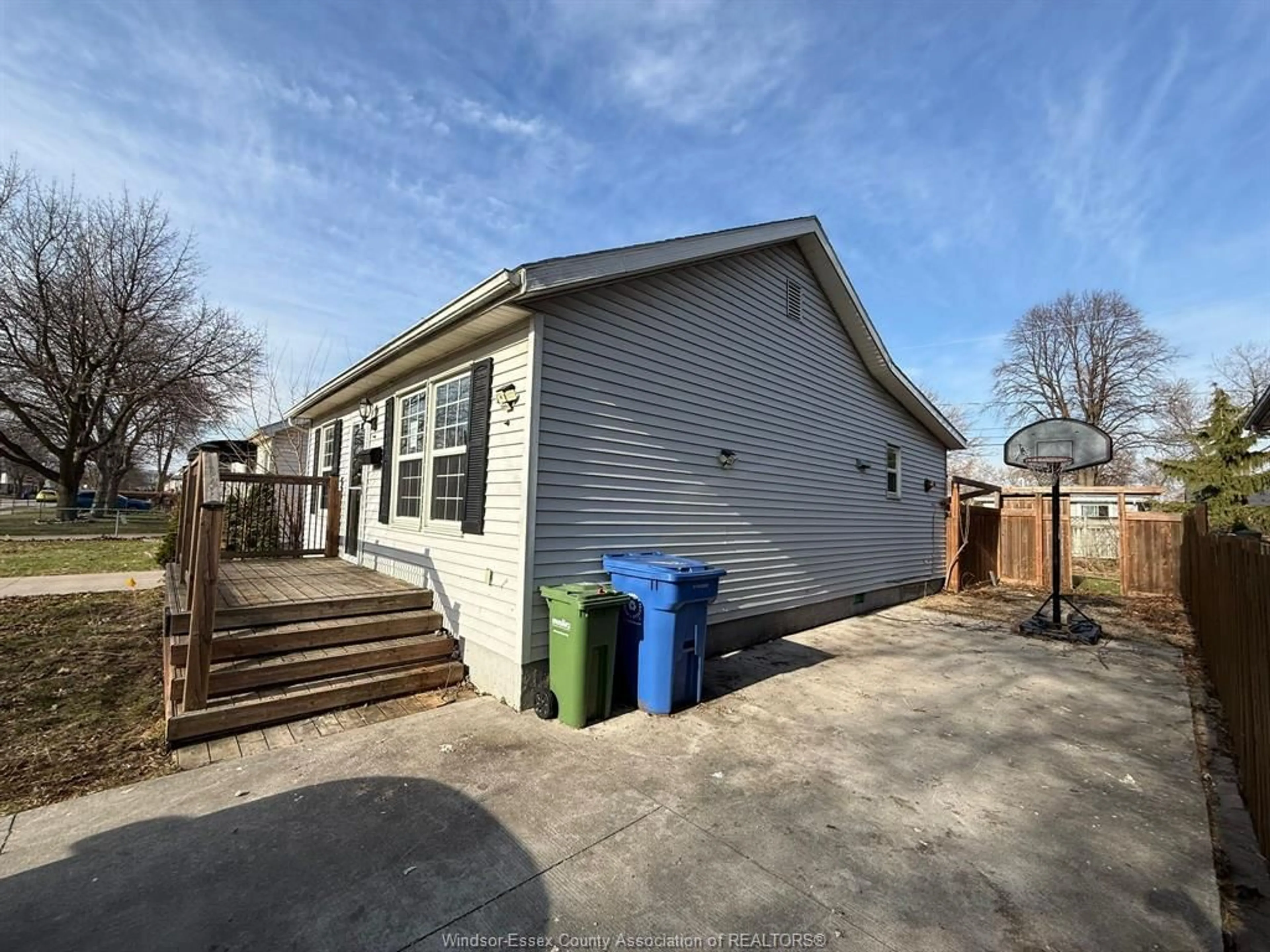 Unknown for 1330 CENTRAL Ave, Windsor Ontario N8Y 3V4