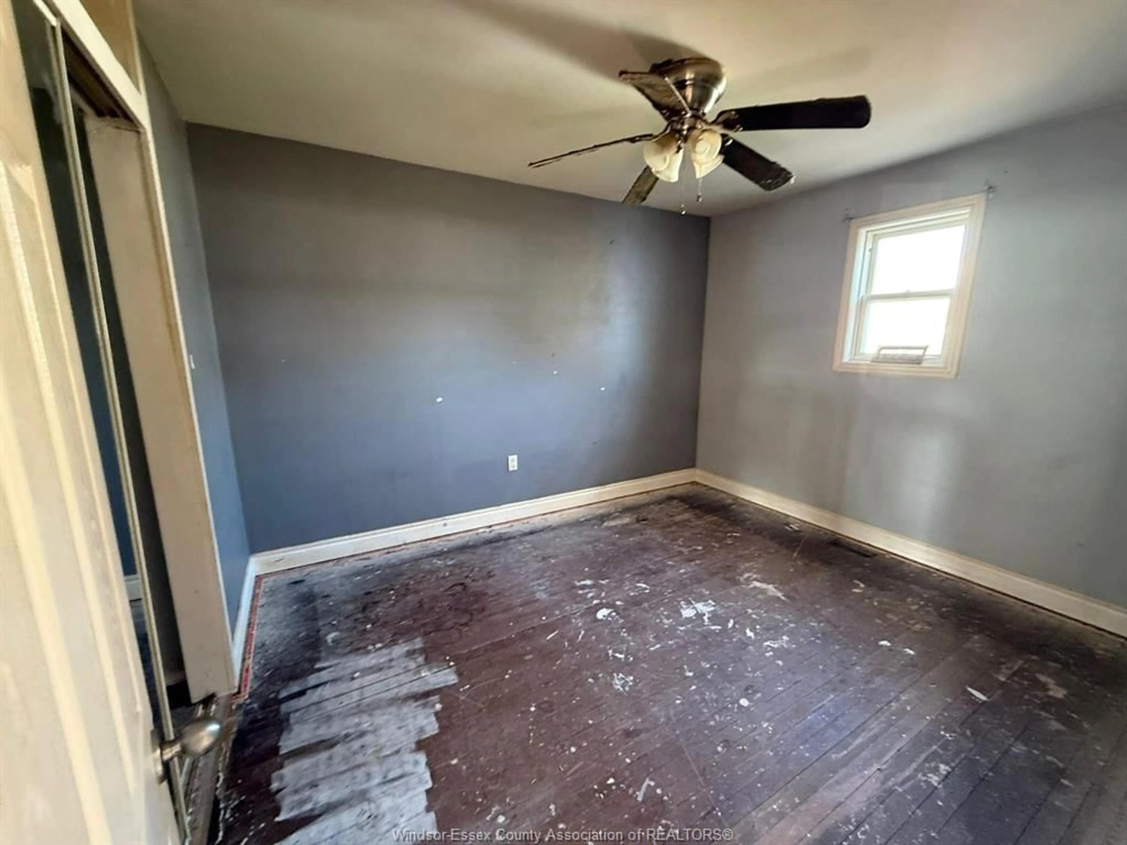 A pic of a room for 1330 CENTRAL Ave, Windsor Ontario N8Y 3V4