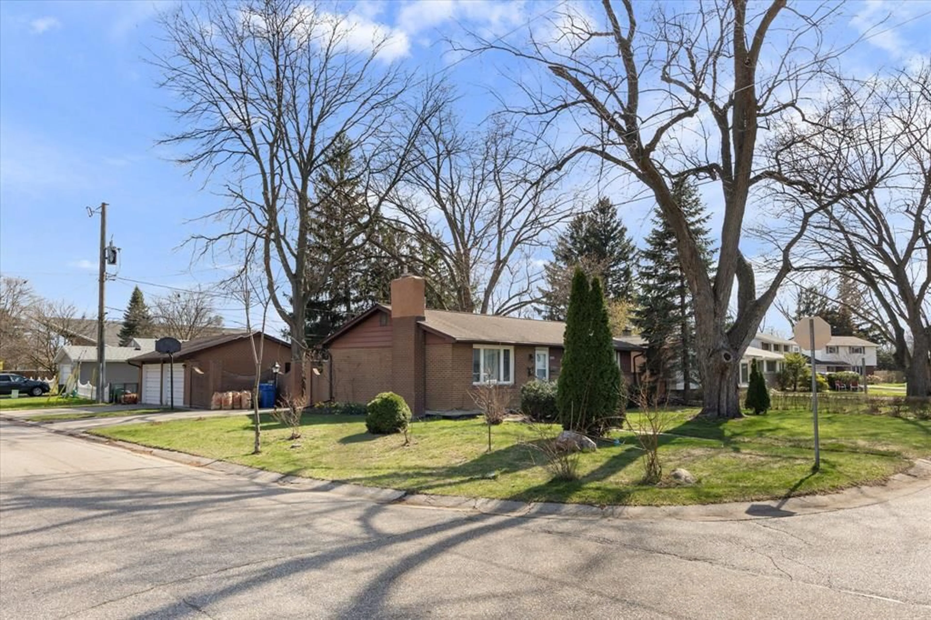 Home with brick exterior material, street for 2979 ORION, Windsor Ontario N9E 2Z3