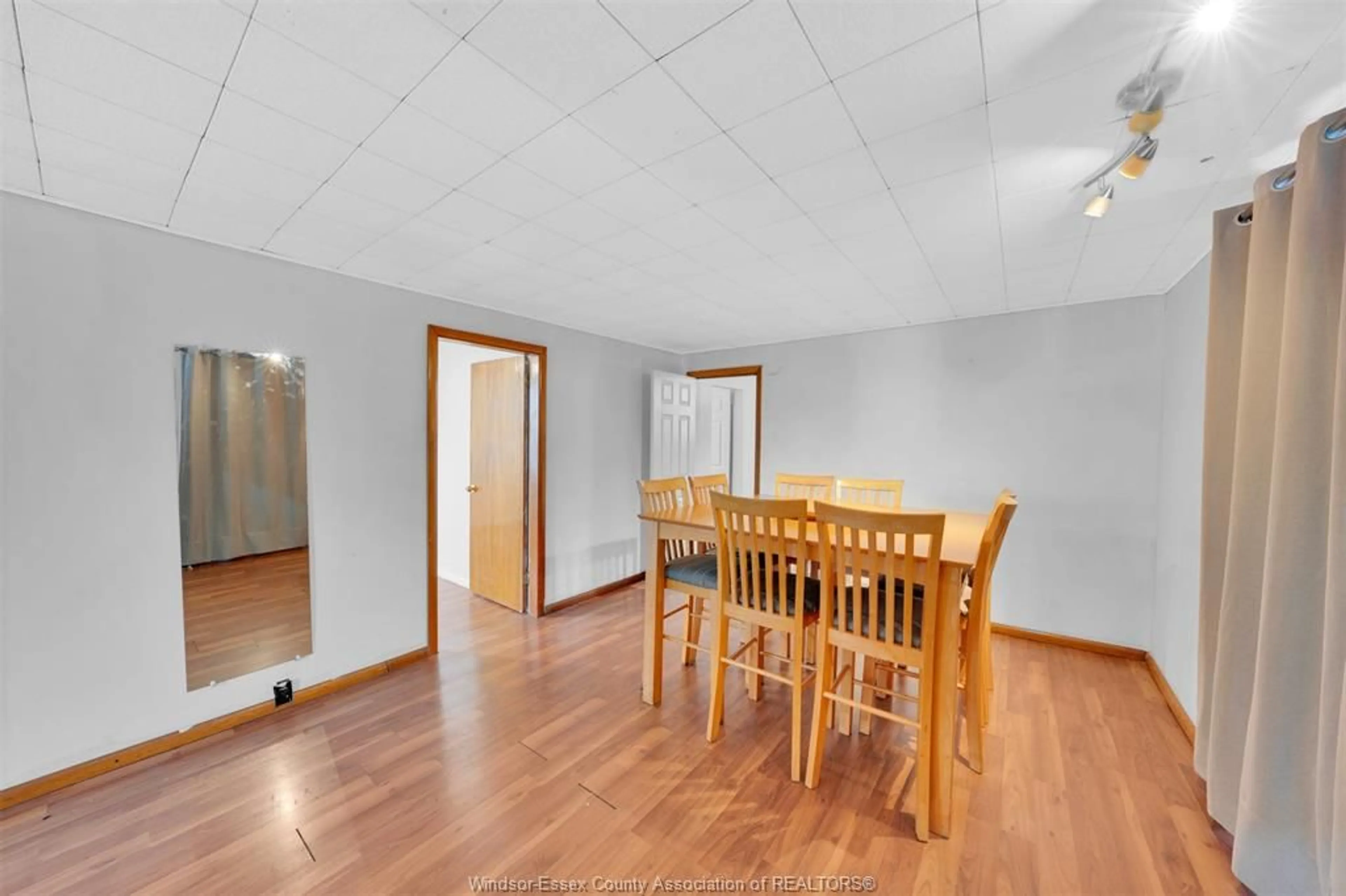 Dining room, wood/laminate floor for 764 WINDSOR Ave, Windsor Ontario N9A 1J9