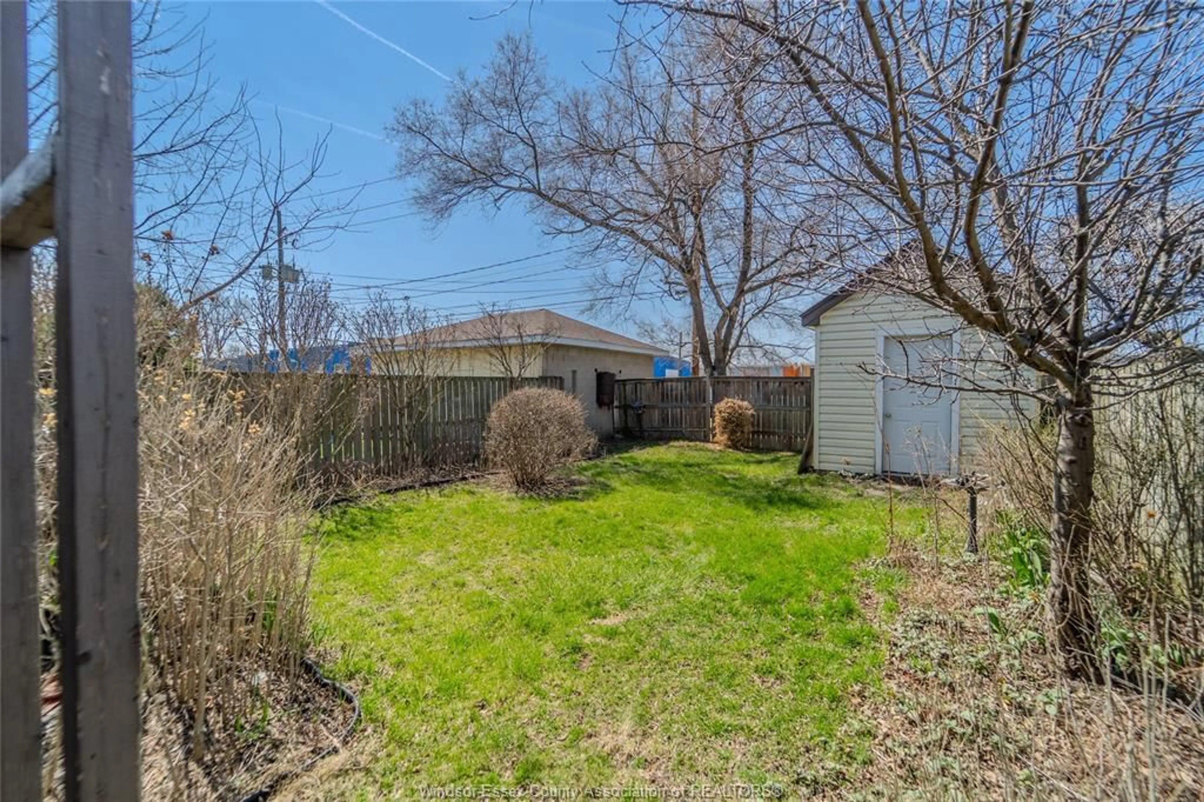 Shed for 1135 Janette Ave, Windsor Ontario N9A 5A6