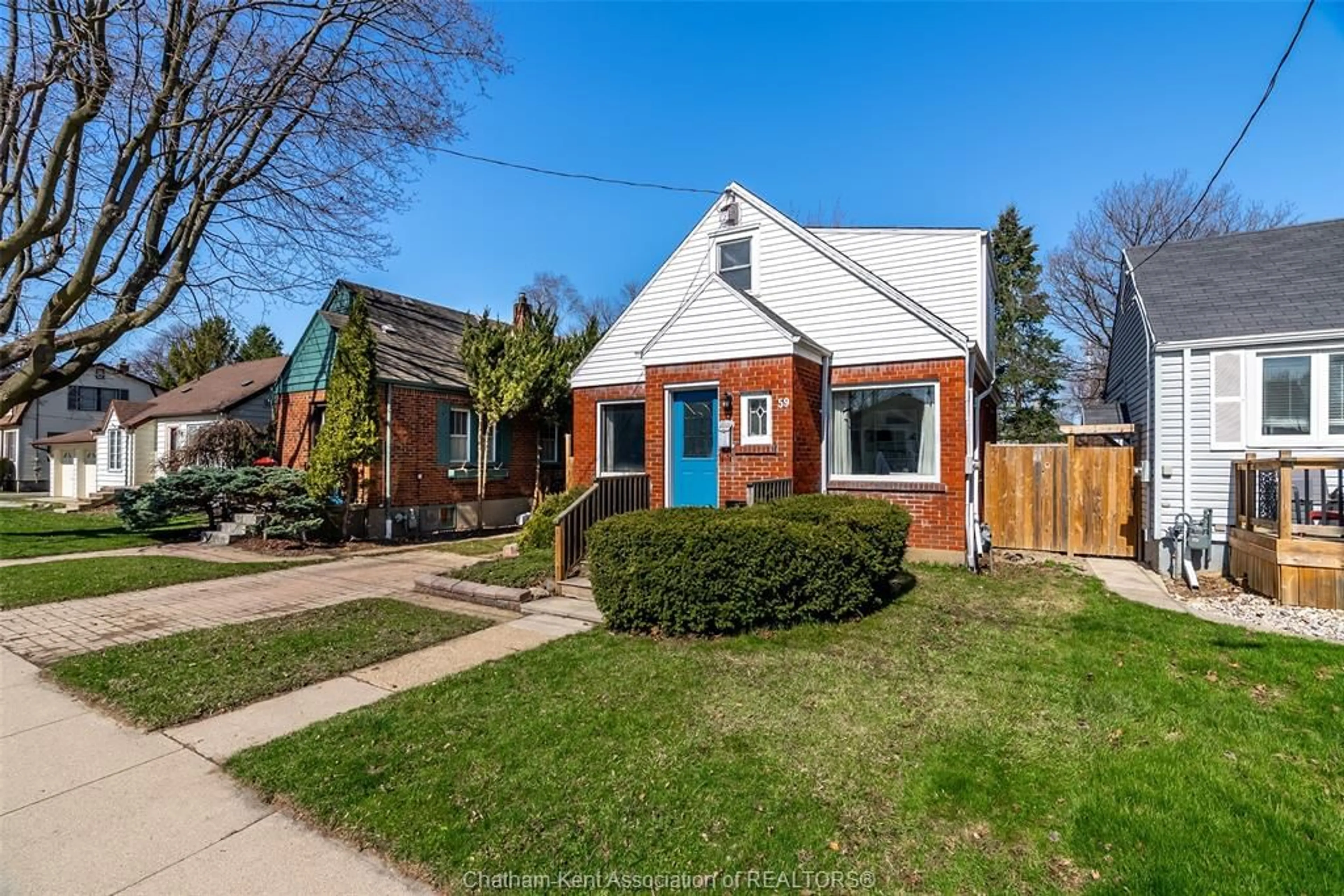 Home with brick exterior material, street for 59 Prince Arthur Ave, Chatham Ontario N7M 1X5
