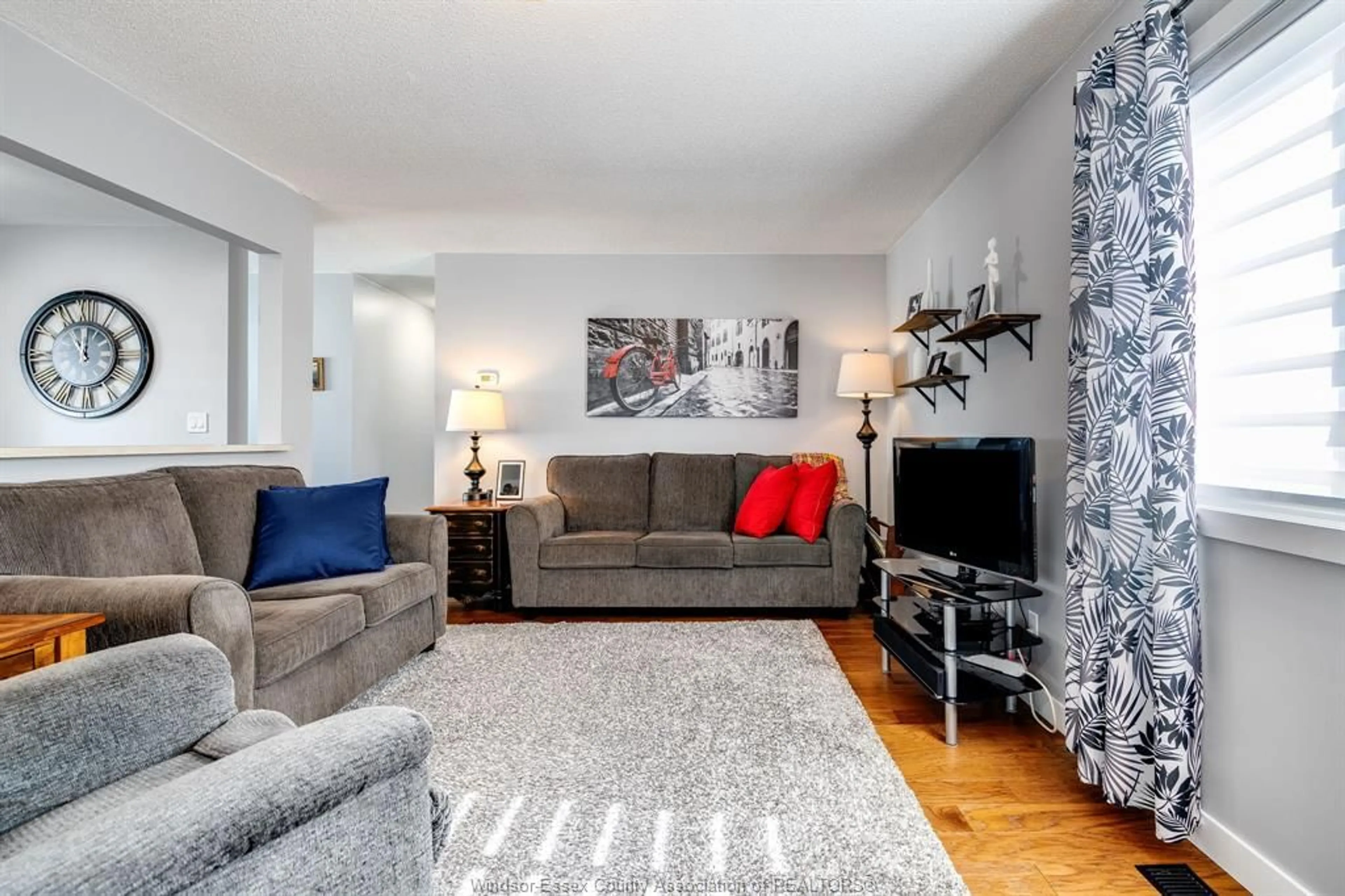 Living room with furniture, carpet floor for 4 Hawthorne, McGregor Ontario N0R 1J0