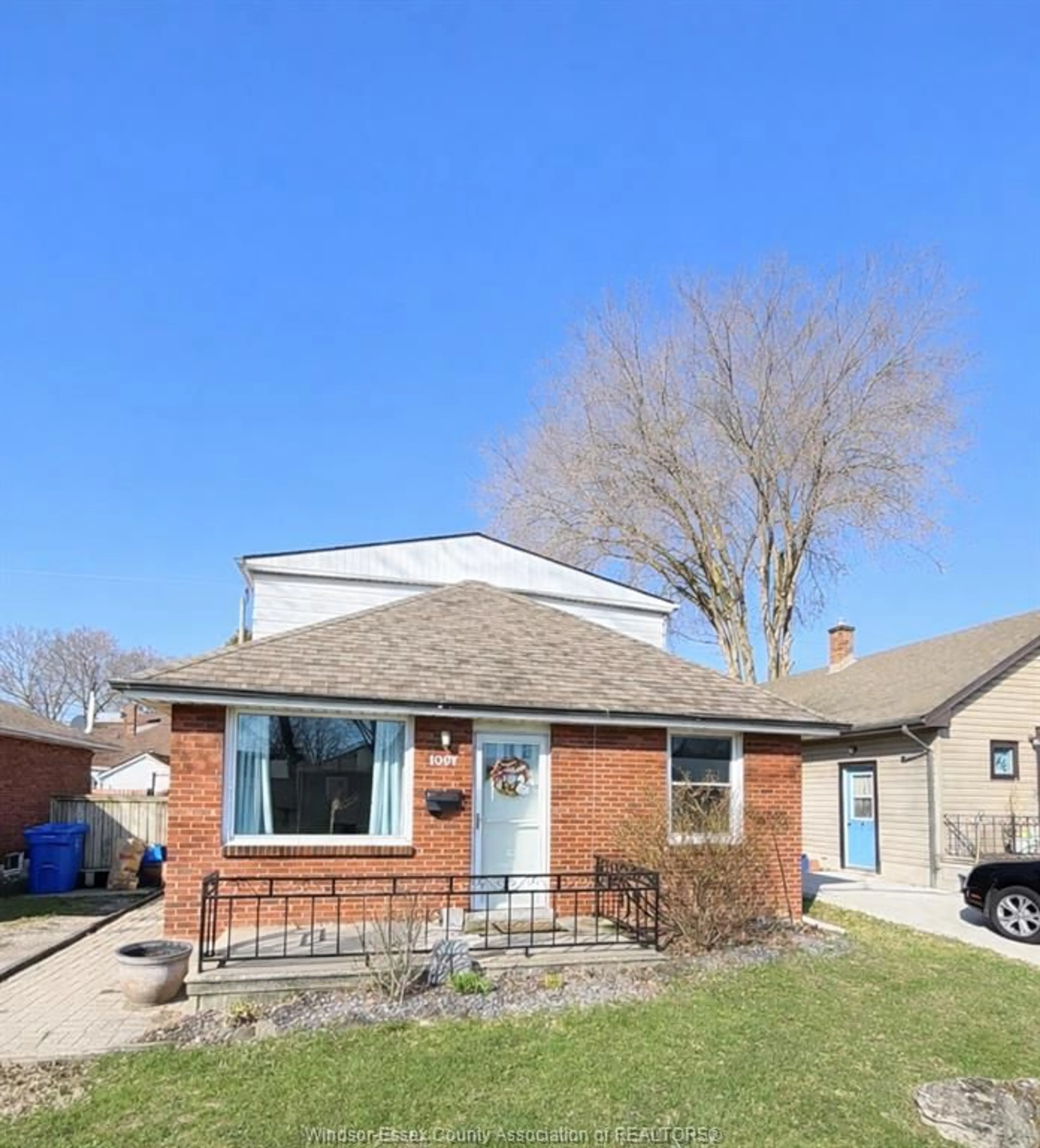 Home with brick exterior material, street for 1067 ST. LOUIS, Windsor Ontario N8S 2K9