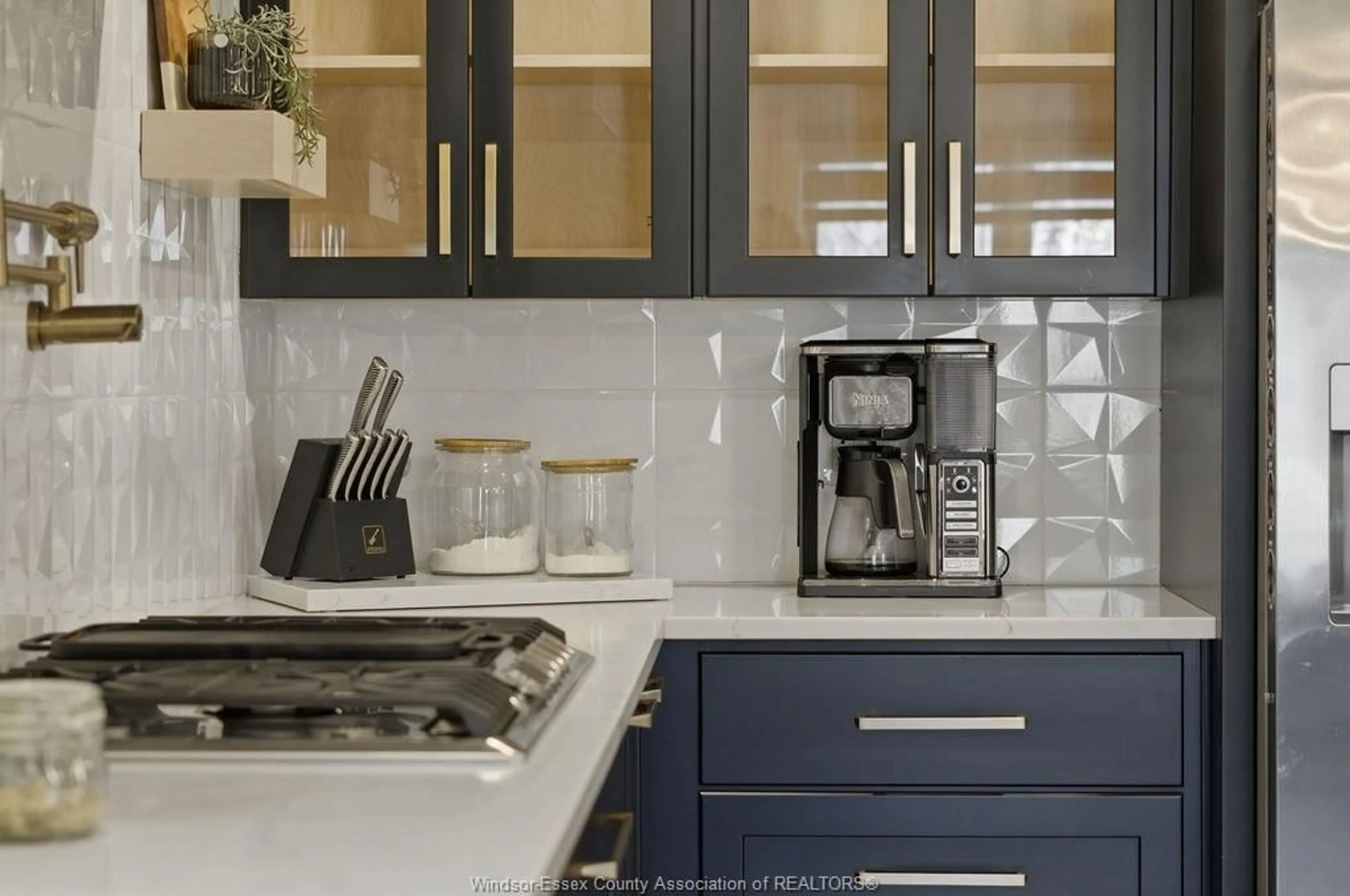 Contemporary kitchen, ceramic/tile floor for 310 MAPLE Ave, LaSalle Ontario N9J 1P2