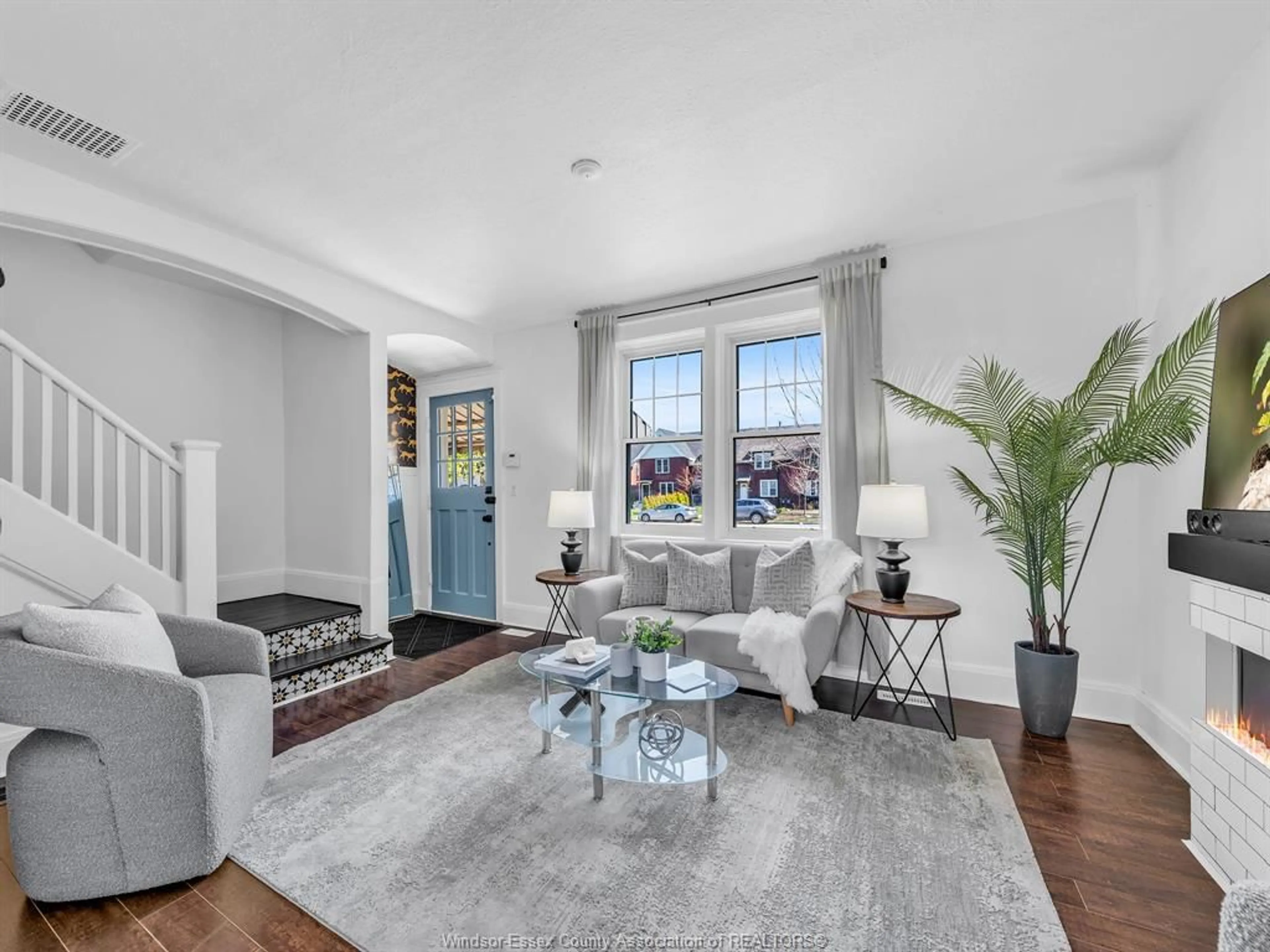 Living room with furniture, unknown for 1295 MONMOUTH Rd, Windsor Ontario N8Y 3M2