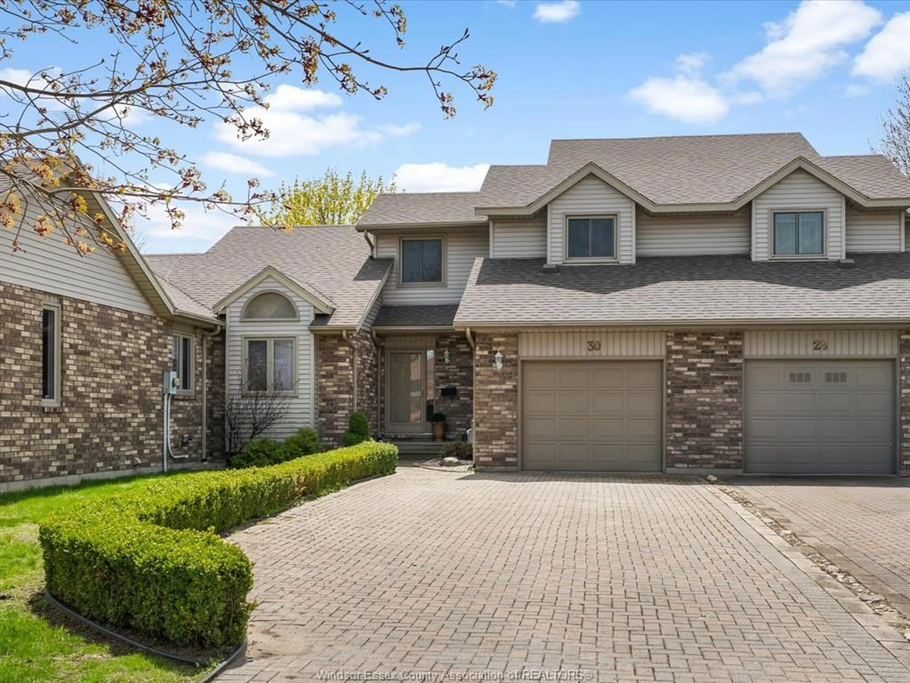 Home with brick exterior material, street for 30 Cheyenne Crt, Leamington Ontario N8H 5E3