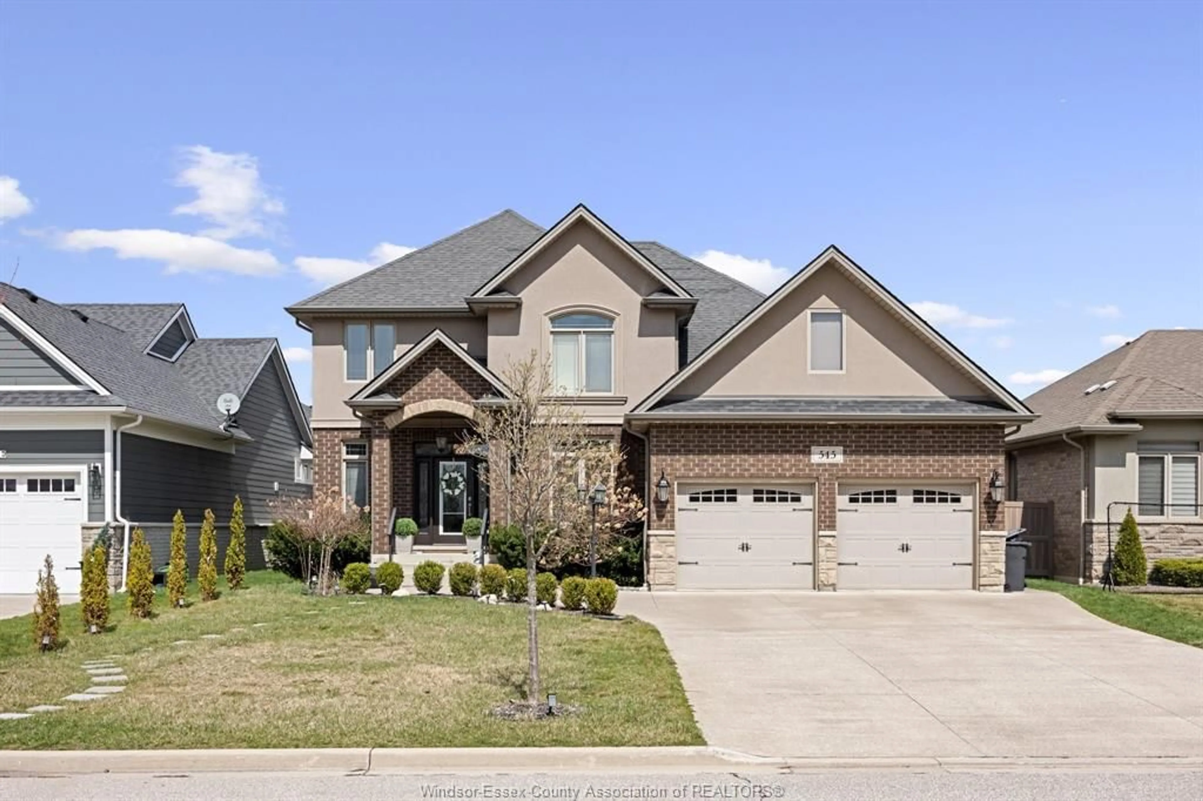 Home with brick exterior material, street for 545 HERDMAN, LaSalle Ontario N9J 3Y3