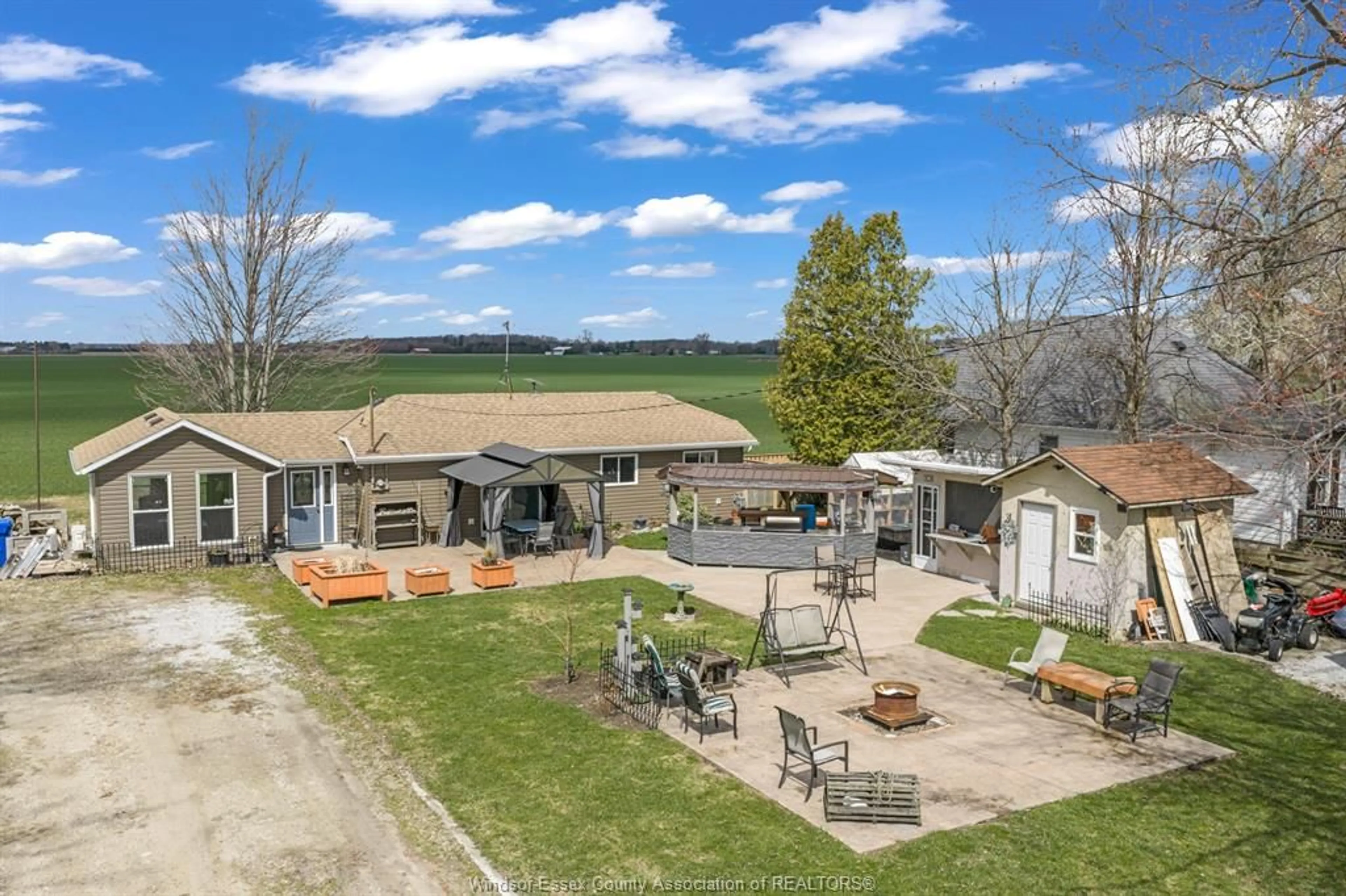 A pic from outside/outdoor area/front of a property/back of a property/a pic from drone, mountain view for 35 Pulley Rd, Leamington Ontario N0P 2P0
