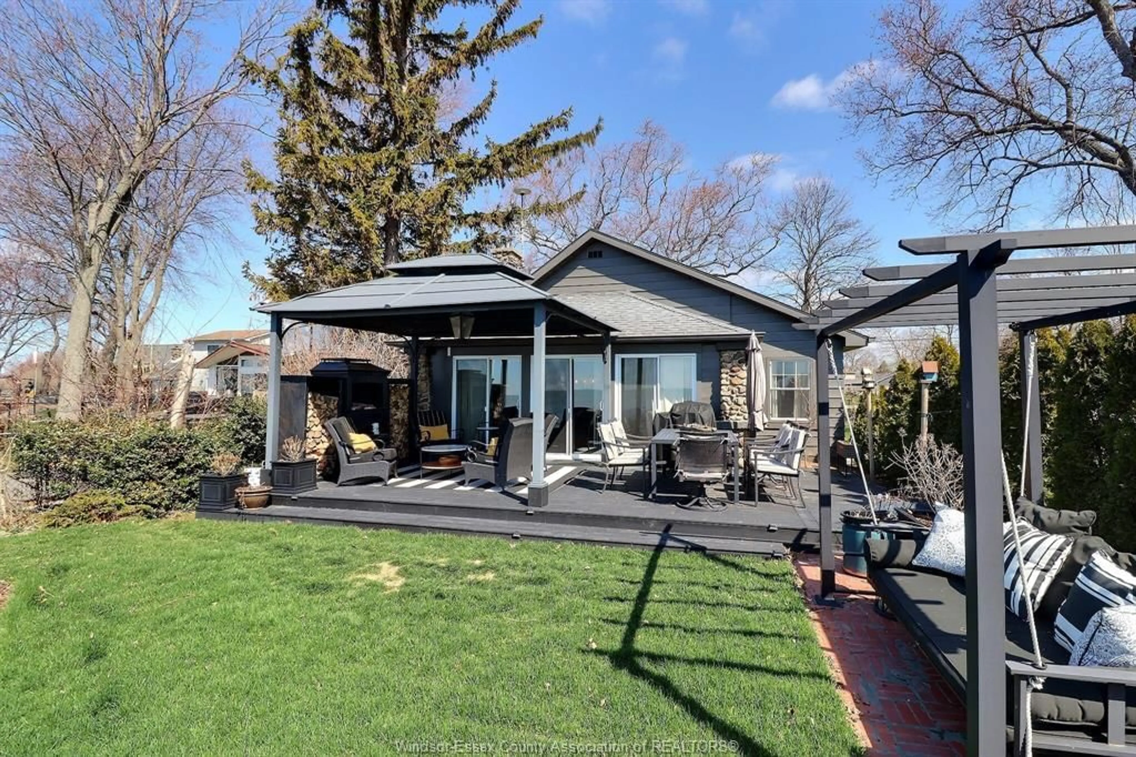 Unknown for 153 ADELAIDE St, Essex Ontario N0R 1G0