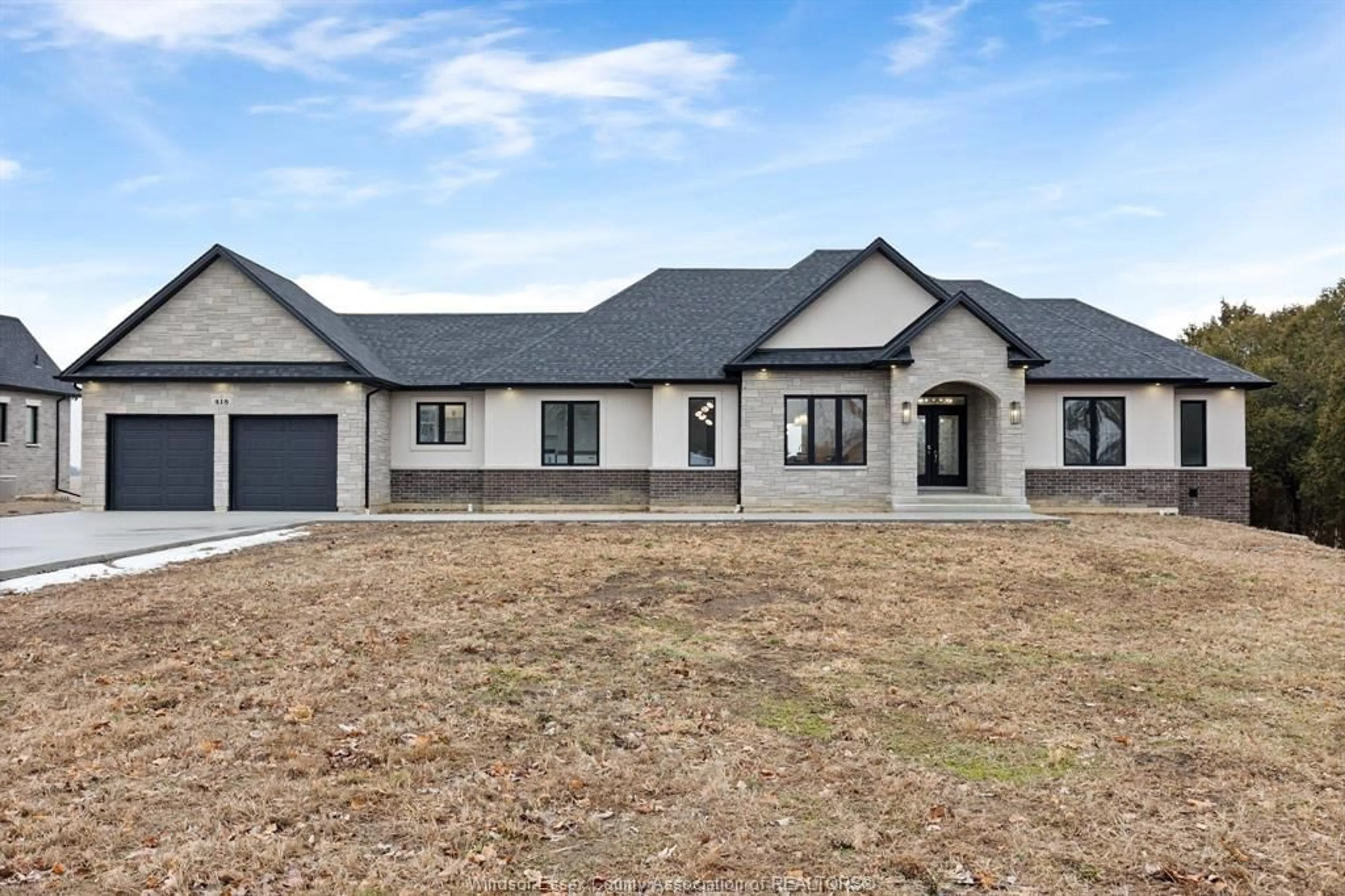 Home with brick exterior material, unknown for 418 COUNTY RD 34, Kingsville Ontario N8H 3V6