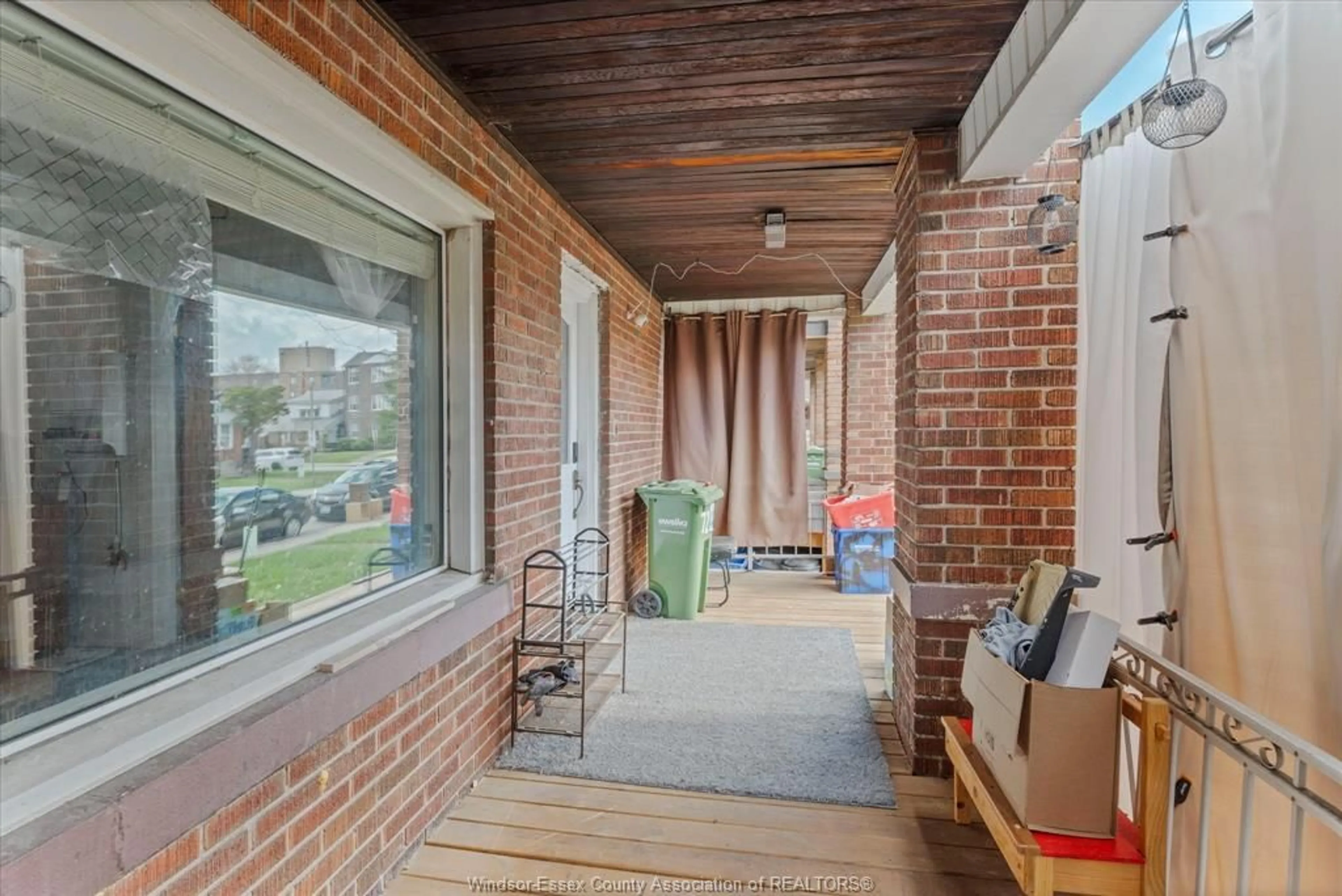 Patio, street for 72-74 HANNA St, Windsor Ontario N8X 2M9