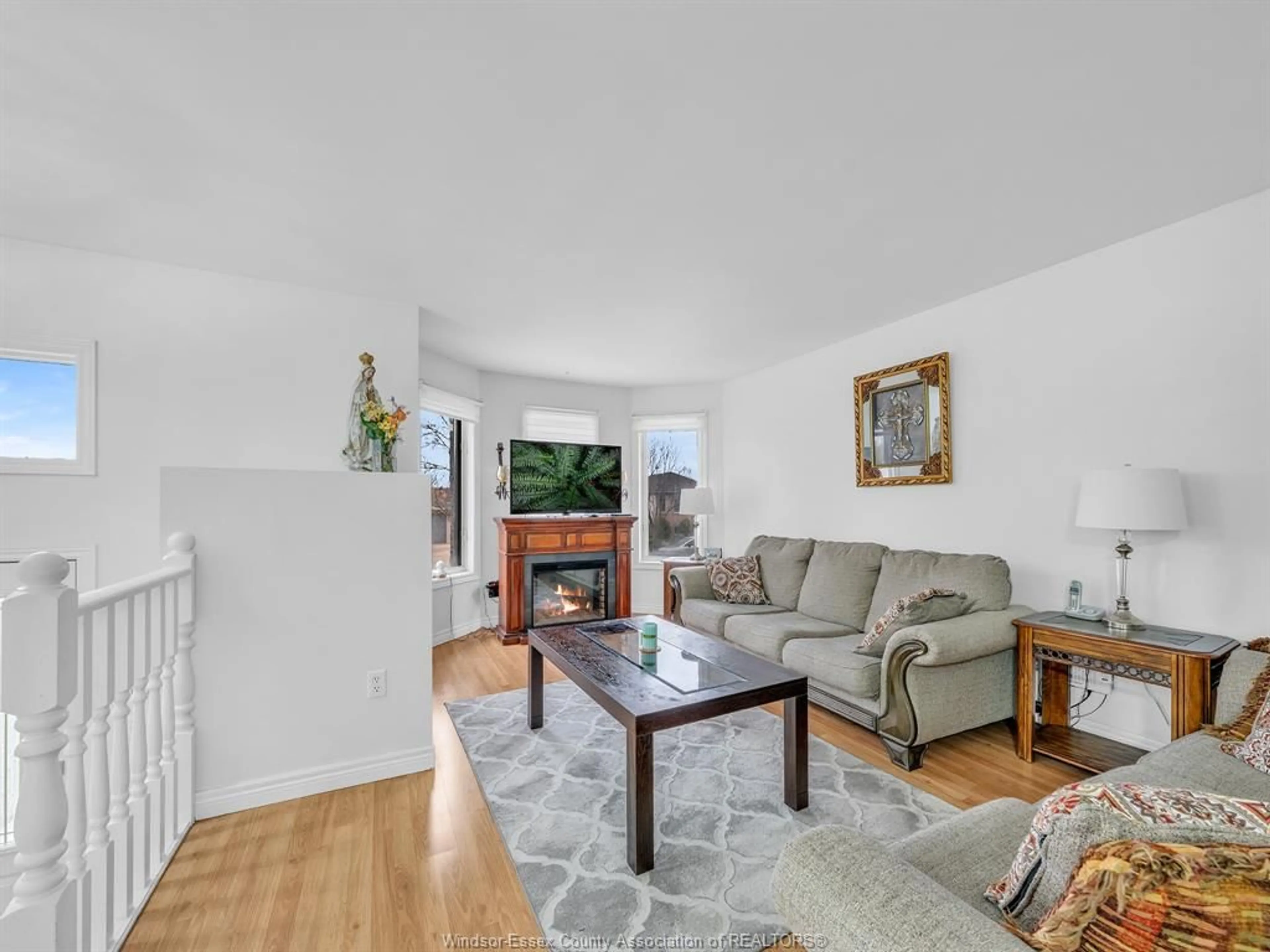 Living room with furniture, unknown for 3815 YELLOWOOD, Windsor Ontario N9E 4T2