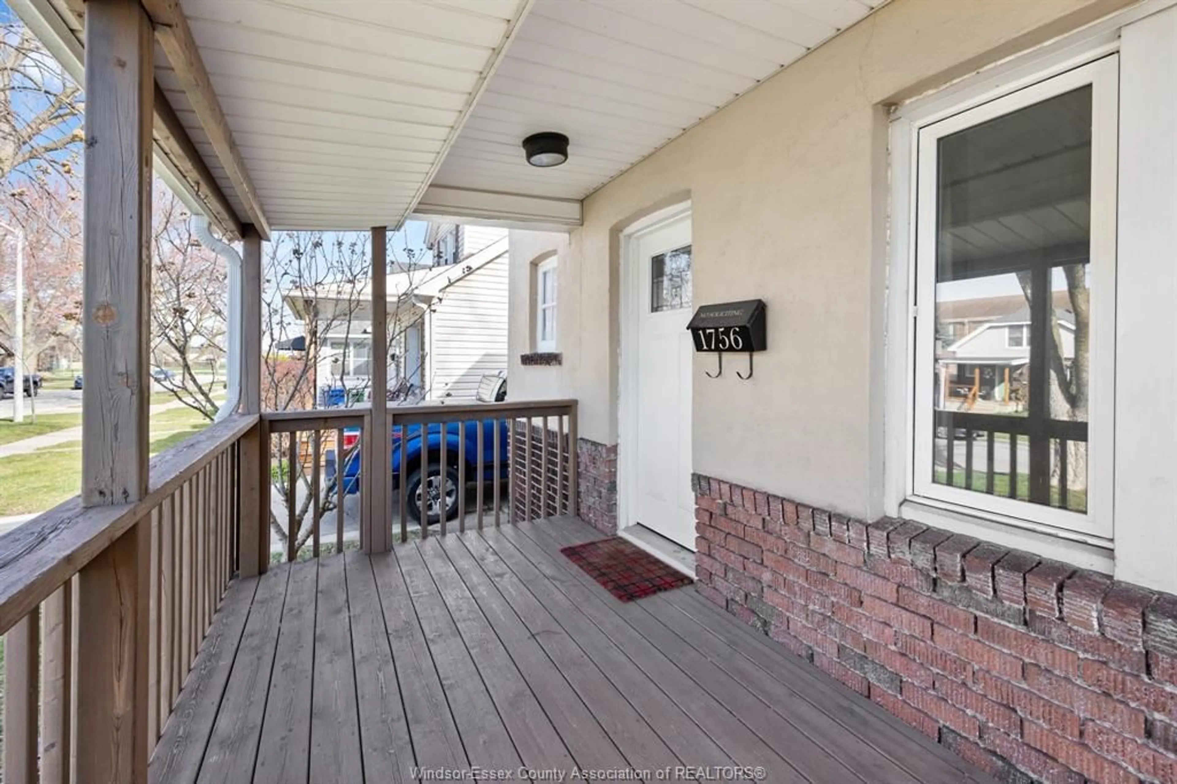 Patio, street for 1756 WINDERMERE, Windsor Ontario N8W 2S1