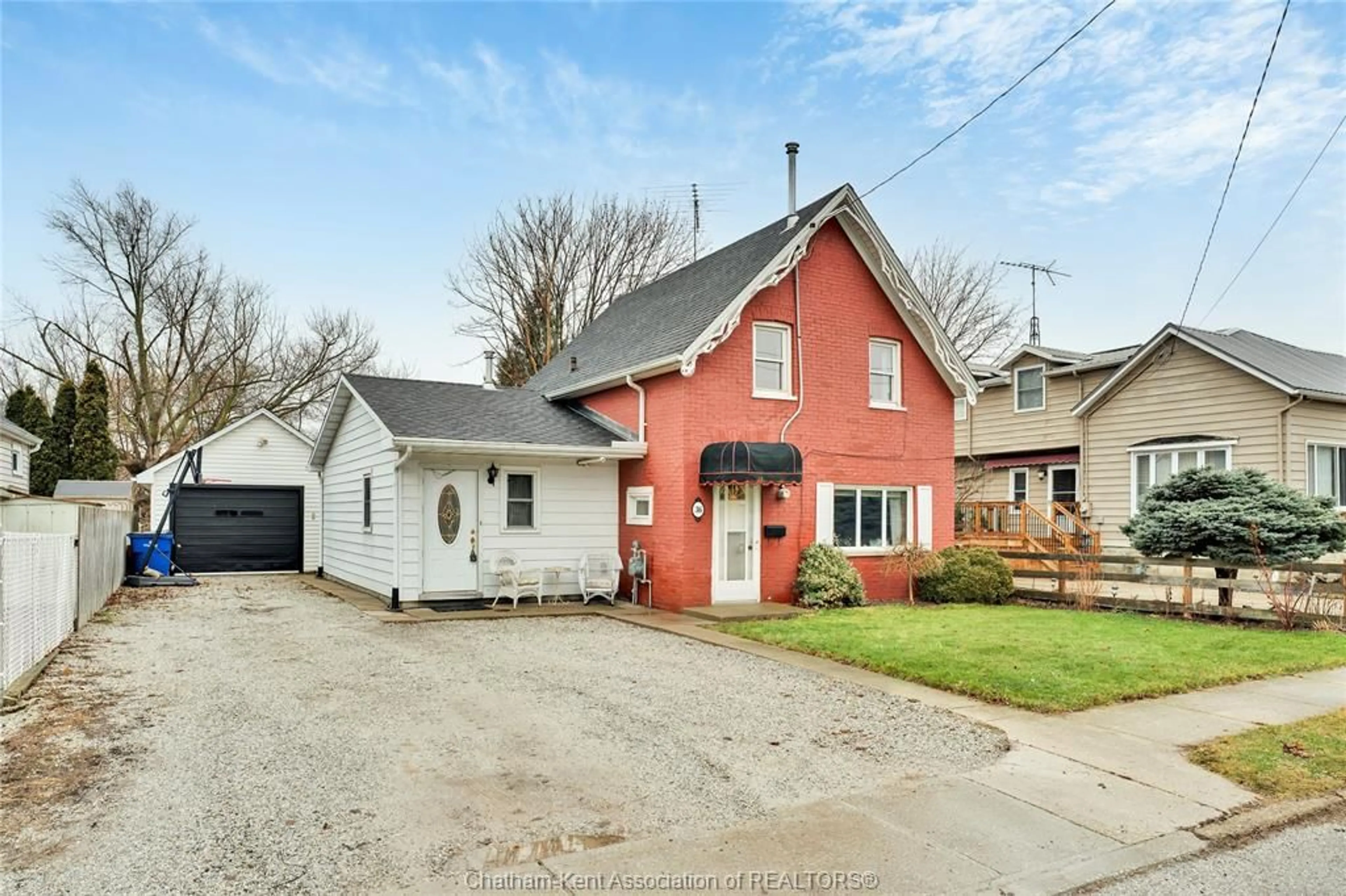 A pic from outside/outdoor area/front of a property/back of a property/a pic from drone, street for 36 Ingram St, Chatham Ontario N7L 3N5