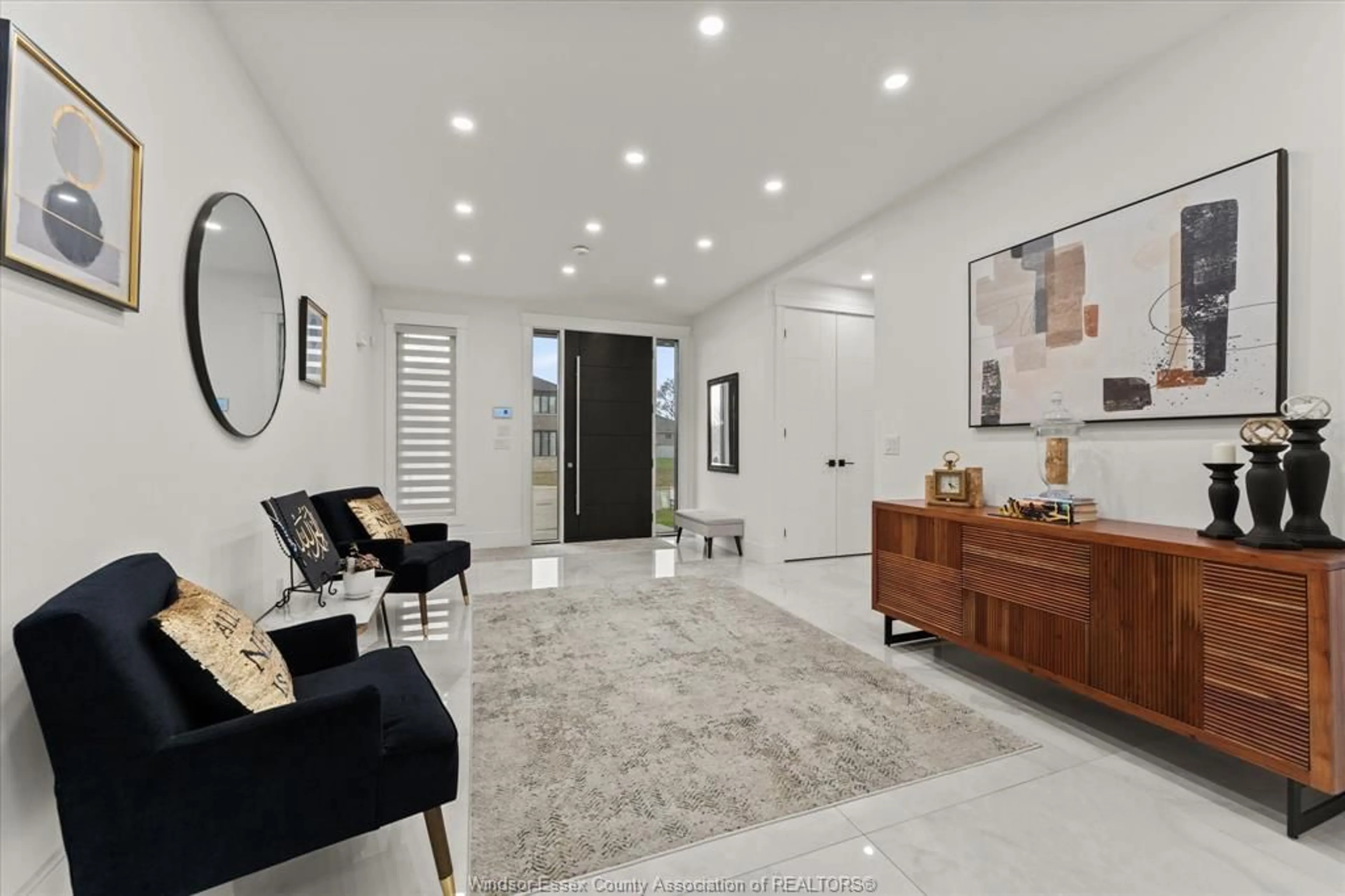 Unknown for 3082 BETTS Ave, Windsor Ontario N9B 3L5