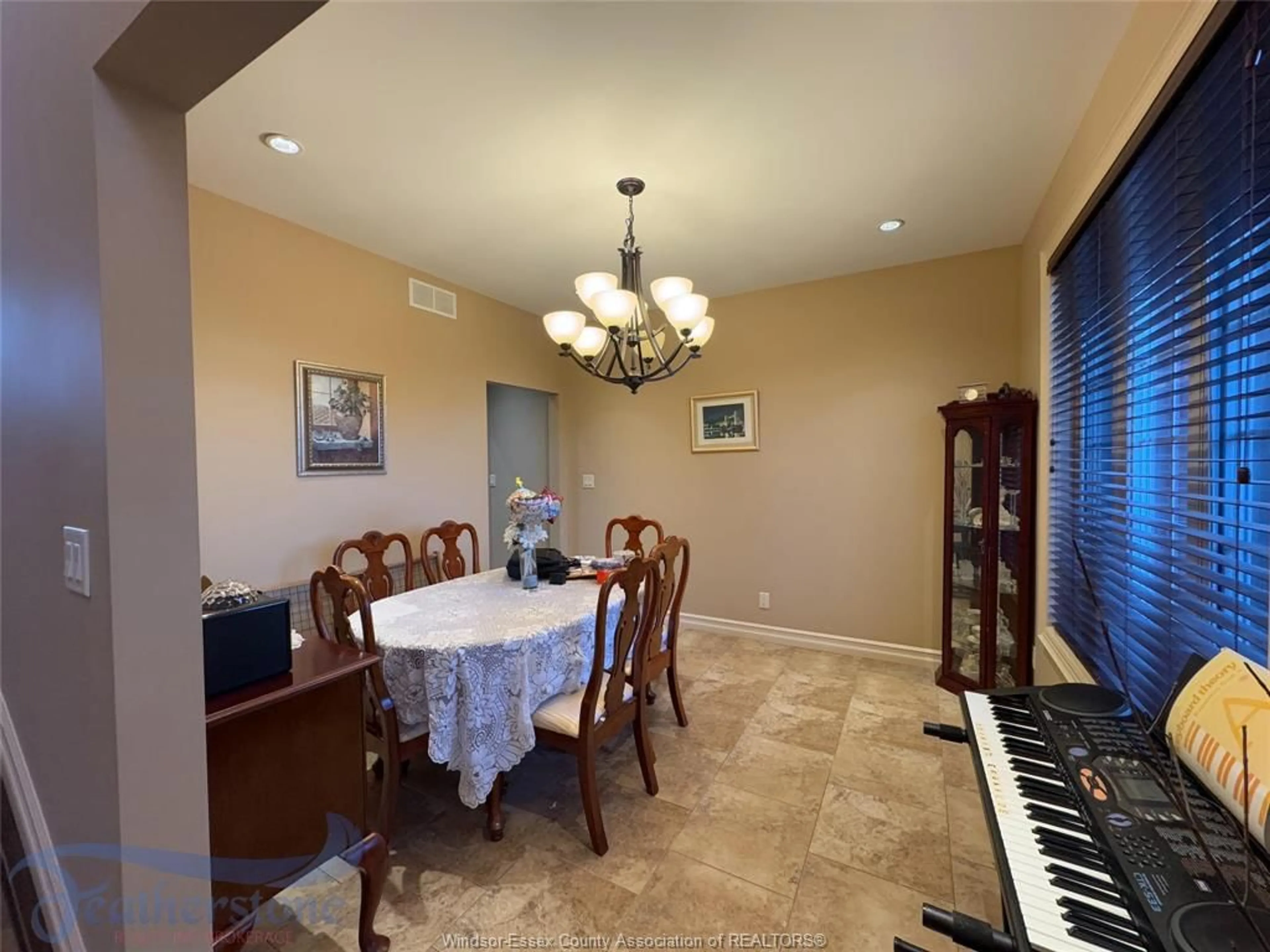 Dining room, ceramic/tile floor for 67 THERESA Trail, Leamington Ontario N8H 5M8