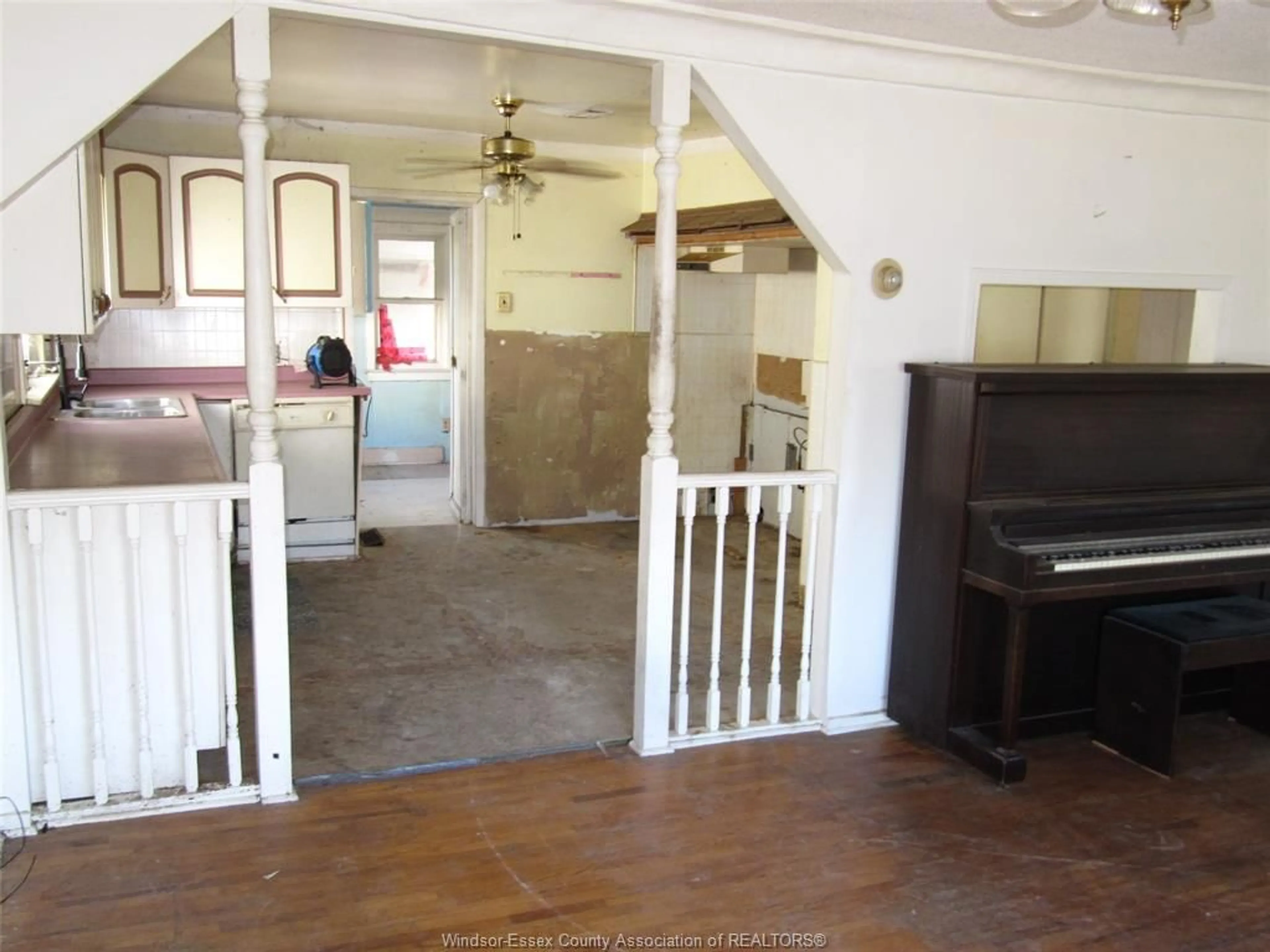 Unknown for 1462 Labadie, Windsor Ontario N8Y 4H1