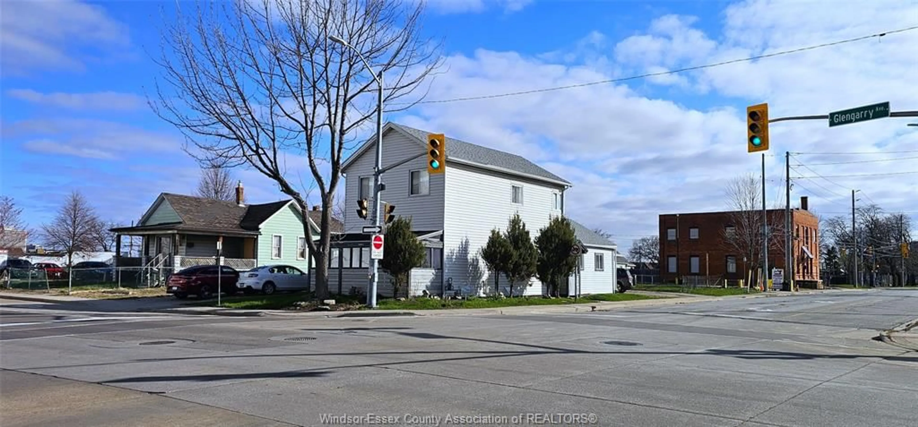 Blurry image for 194 GLENGARRY Ave, Windsor Ontario N9A 1P2