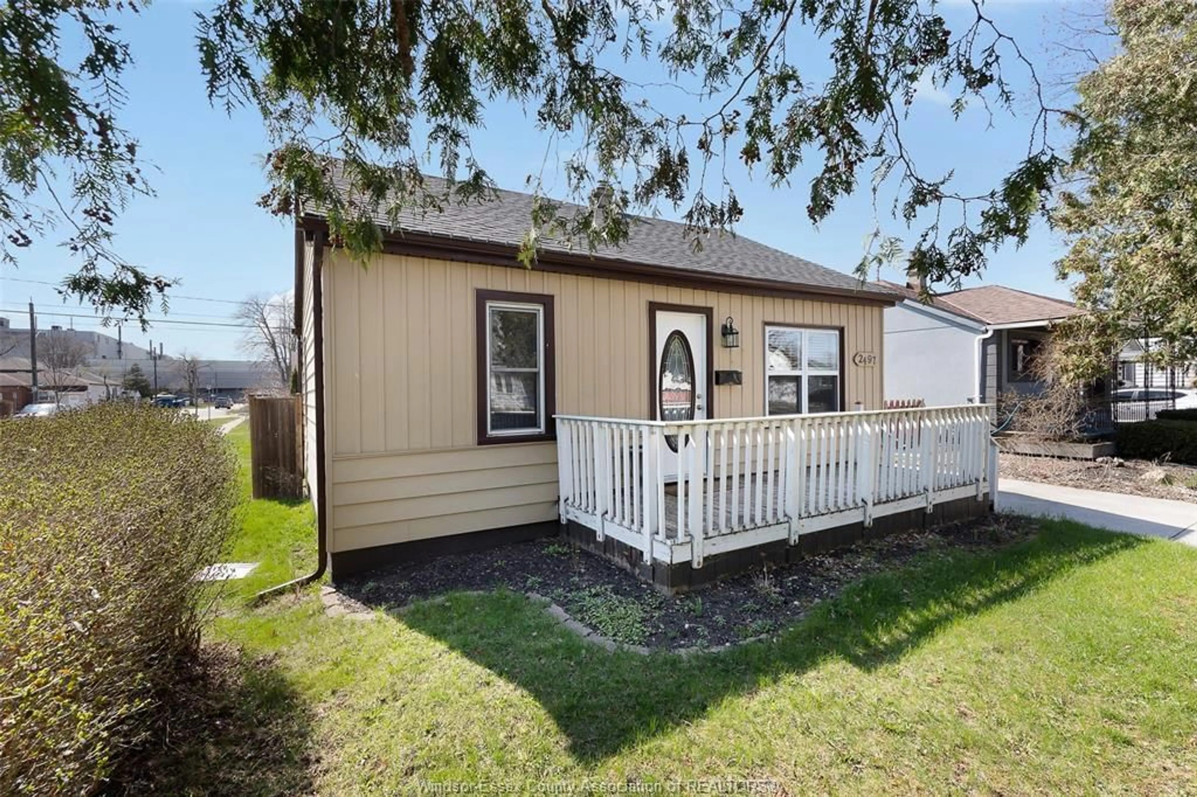 Home with vinyl exterior material, street for 2497 CHANDLER, Windsor Ontario N8W 4A7