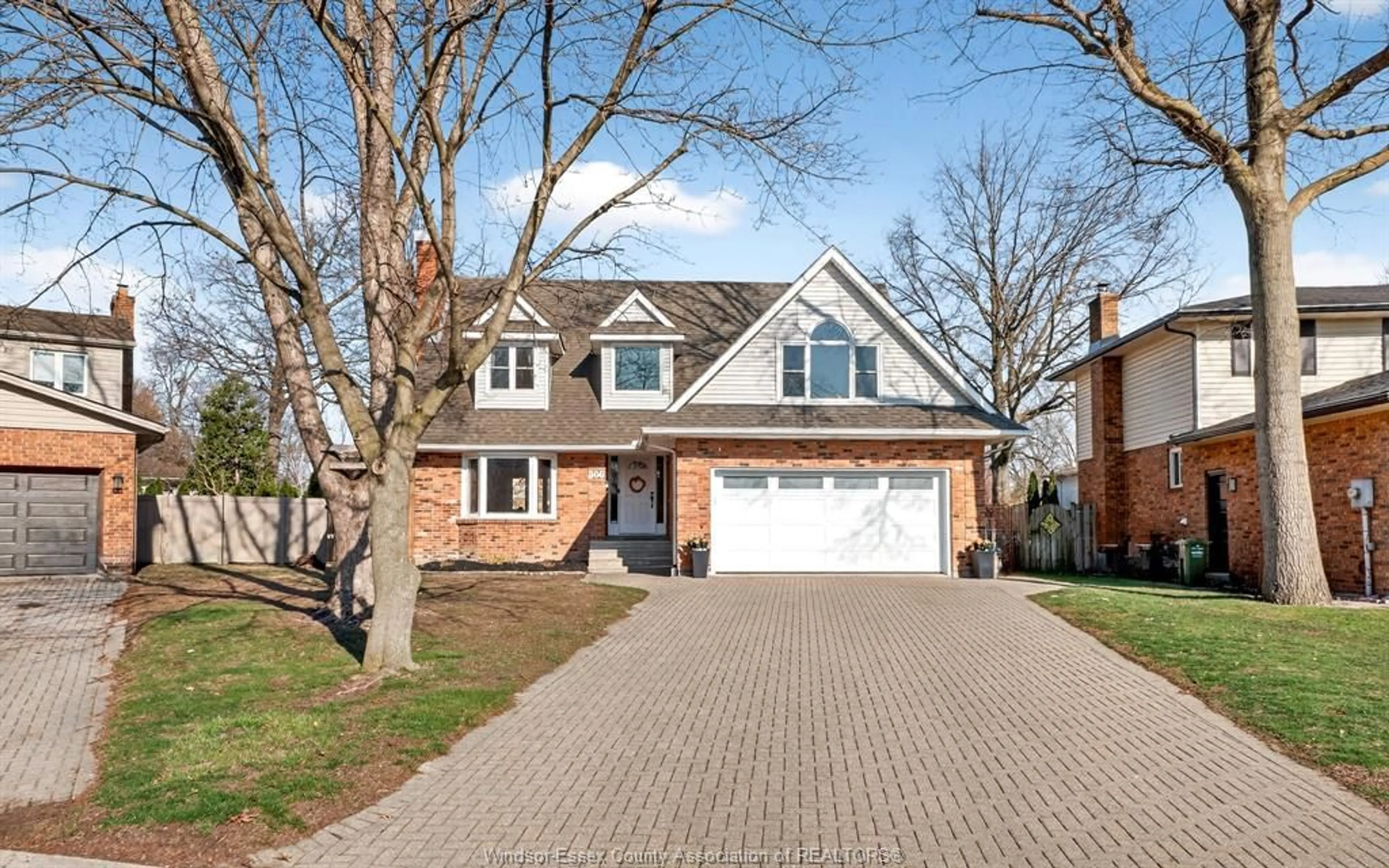 Home with brick exterior material, street for 566 MICHAEL, LaSalle Ontario N9J 3C1