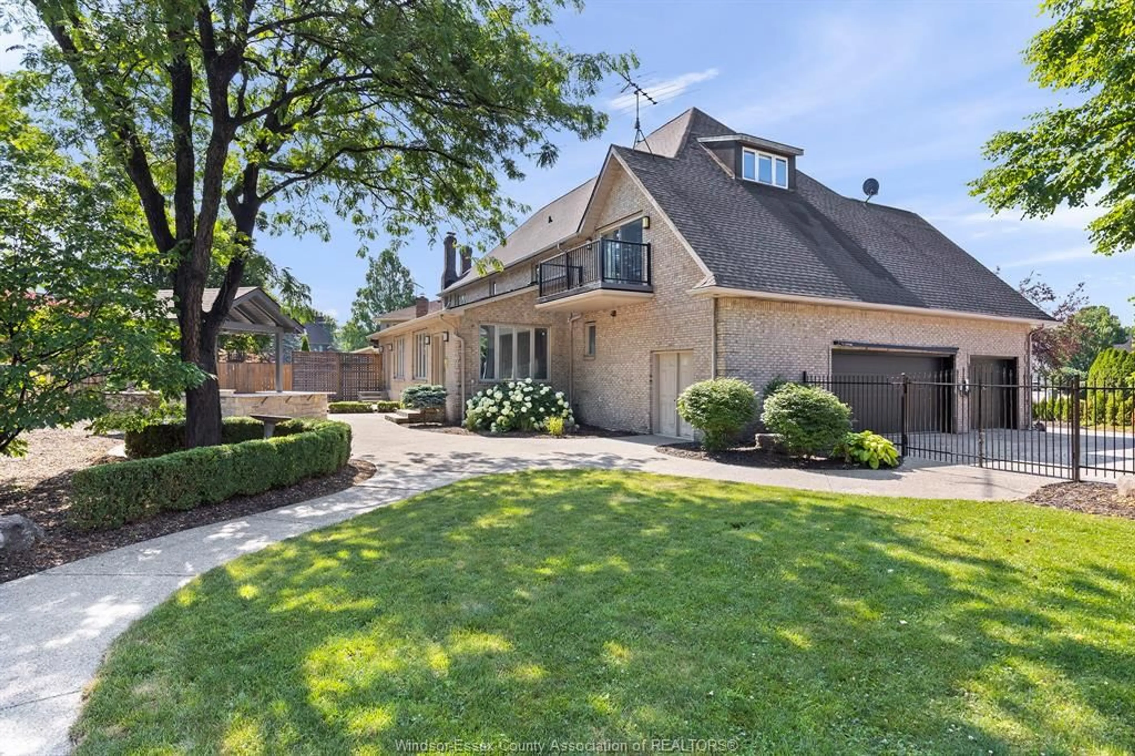 Home with brick exterior material, street for 15 Fasan Cres, Tecumseh Ontario N8N 4L1