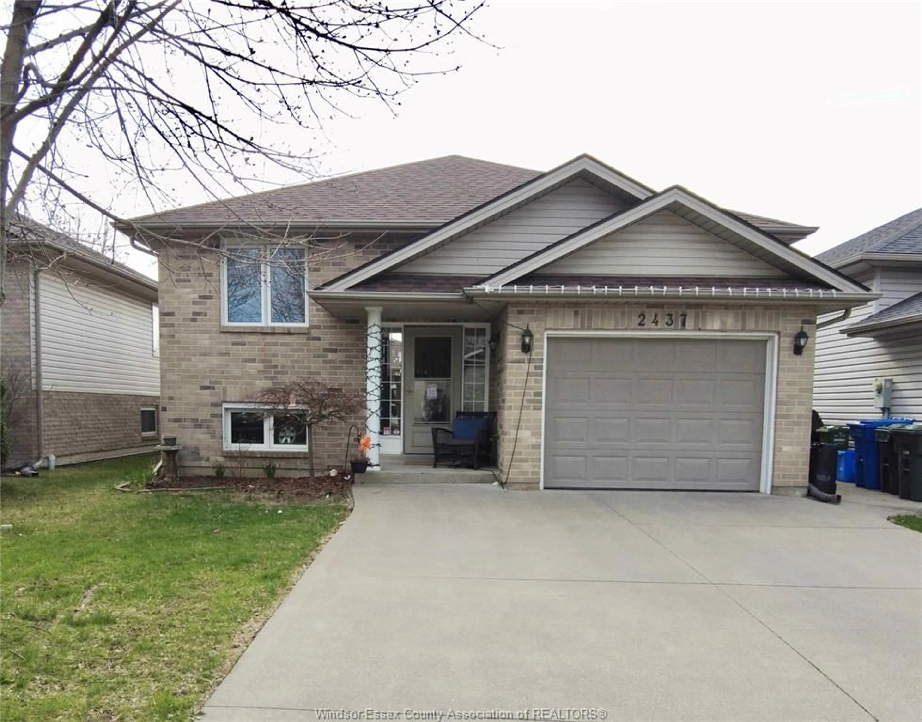 Home with brick exterior material, street for 2437 LUXURY Ave, Windsor Ontario N8P 1S8
