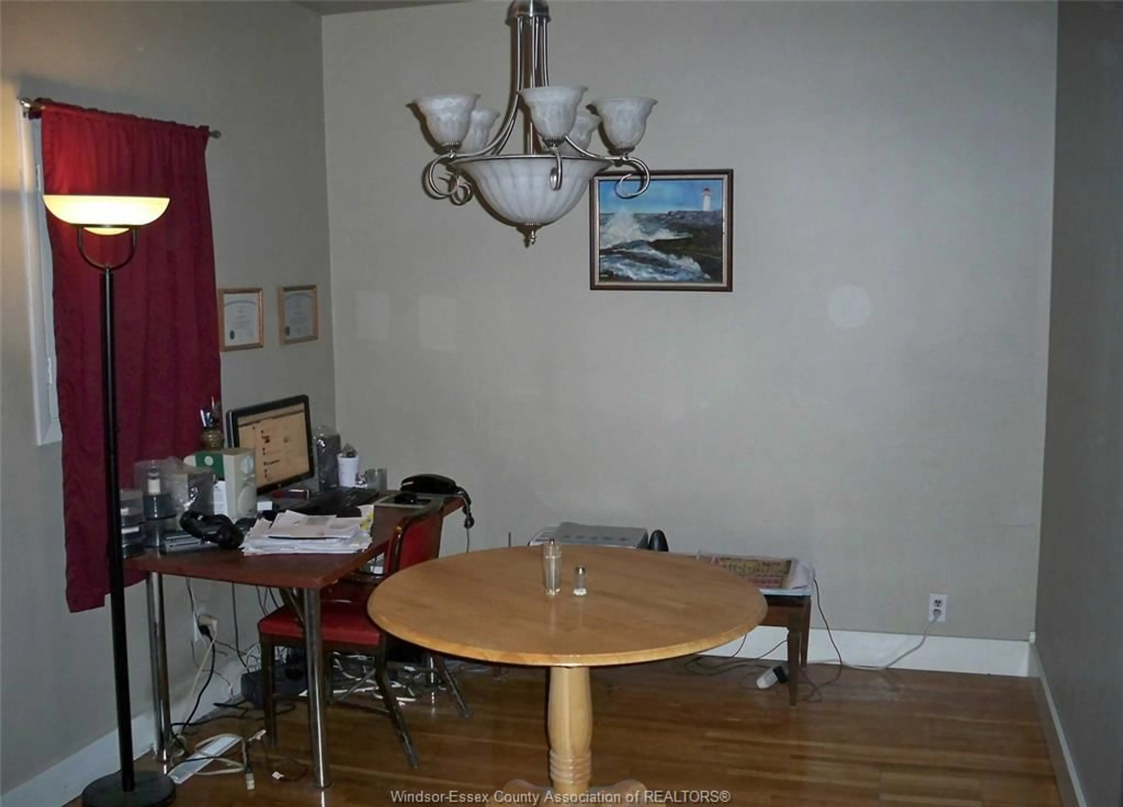 A pic of a room for 427 GLADSTONE Ave, Windsor Ontario N9A 2P8