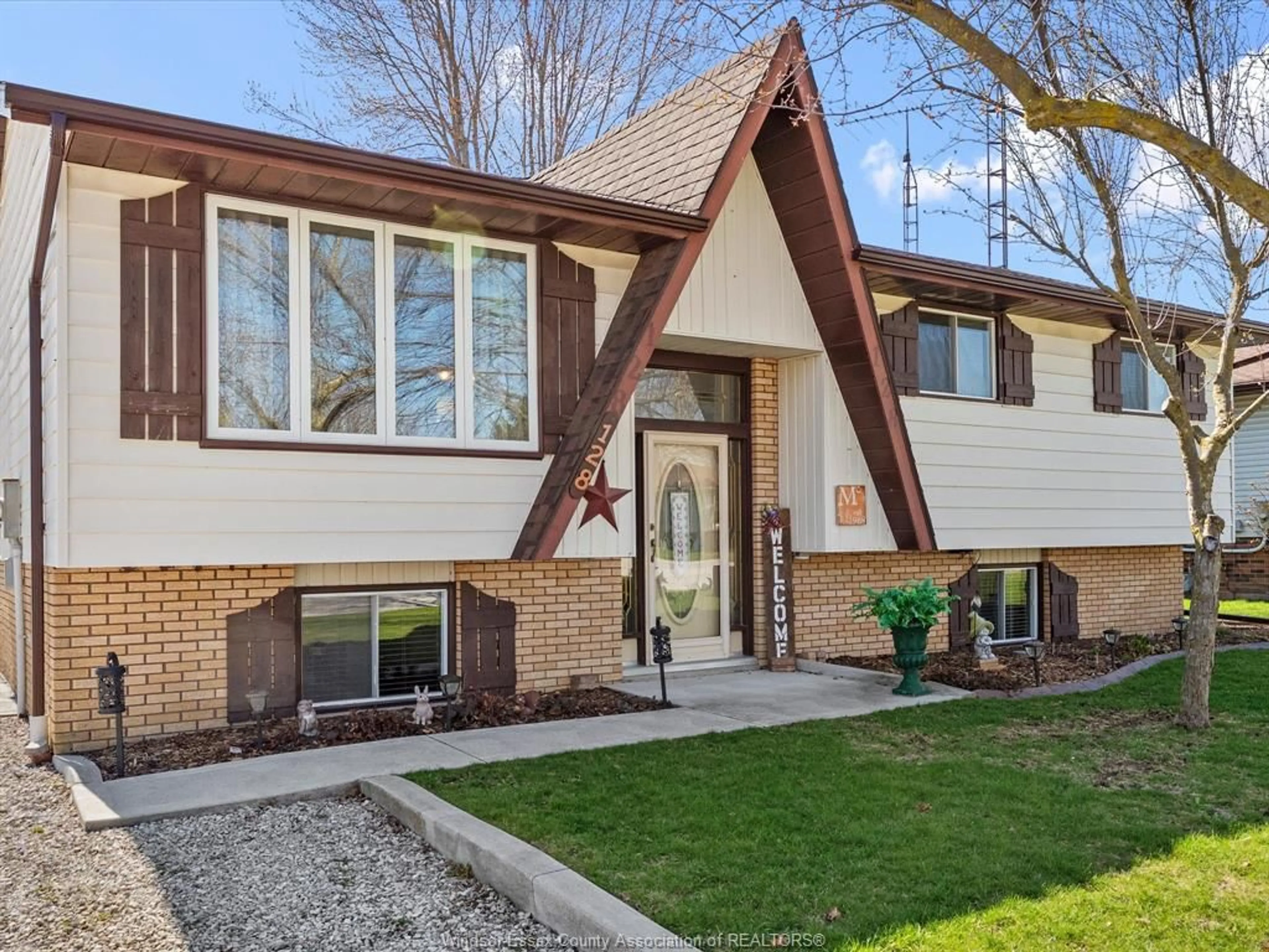 Home with brick exterior material, street for 128 Hill St, Cottam Ontario N0R 1B0