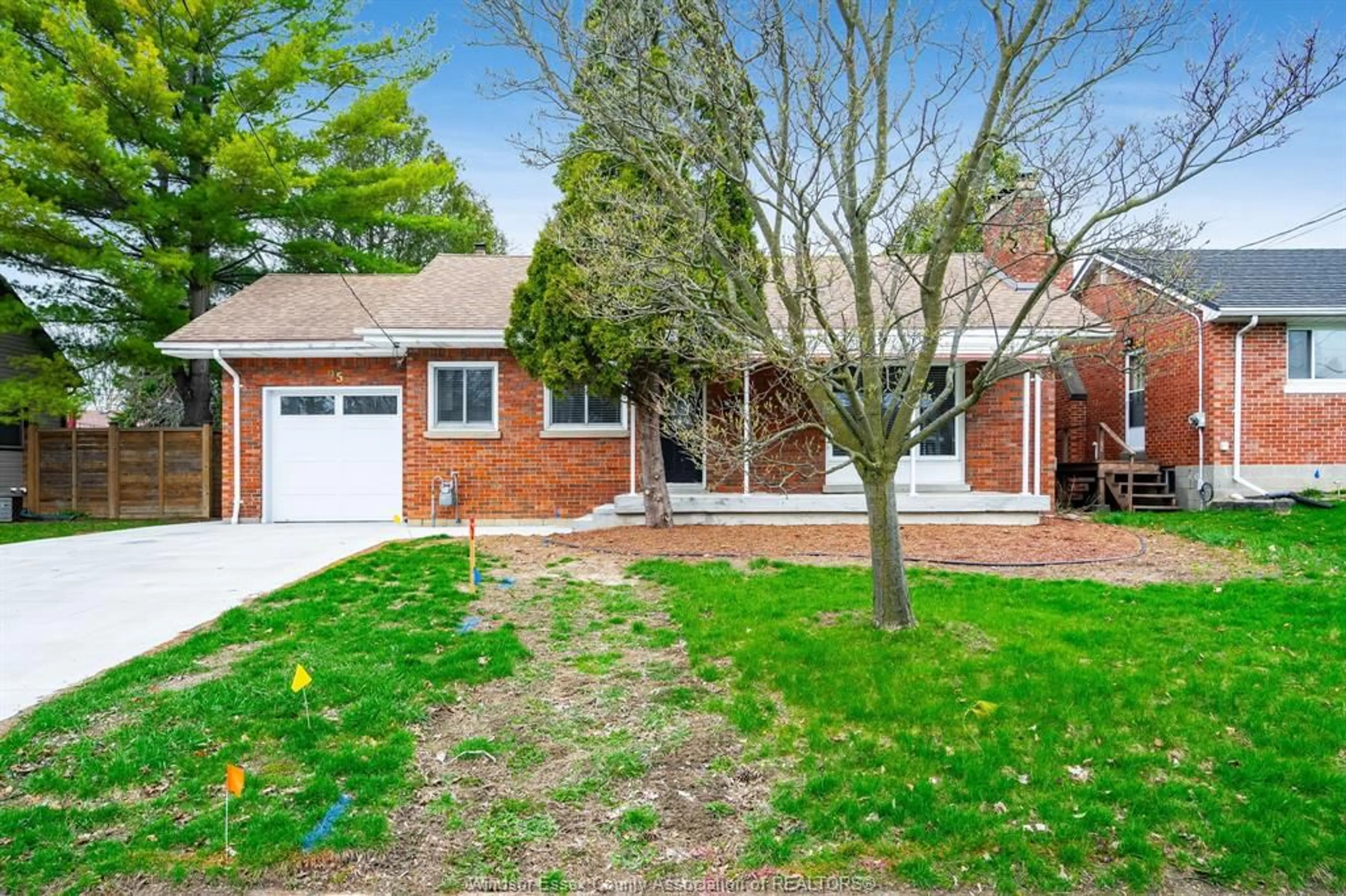 Home with brick exterior material, street for 95 TWEEDSMUIR Ave, Chatham Ontario N7M 3Z7