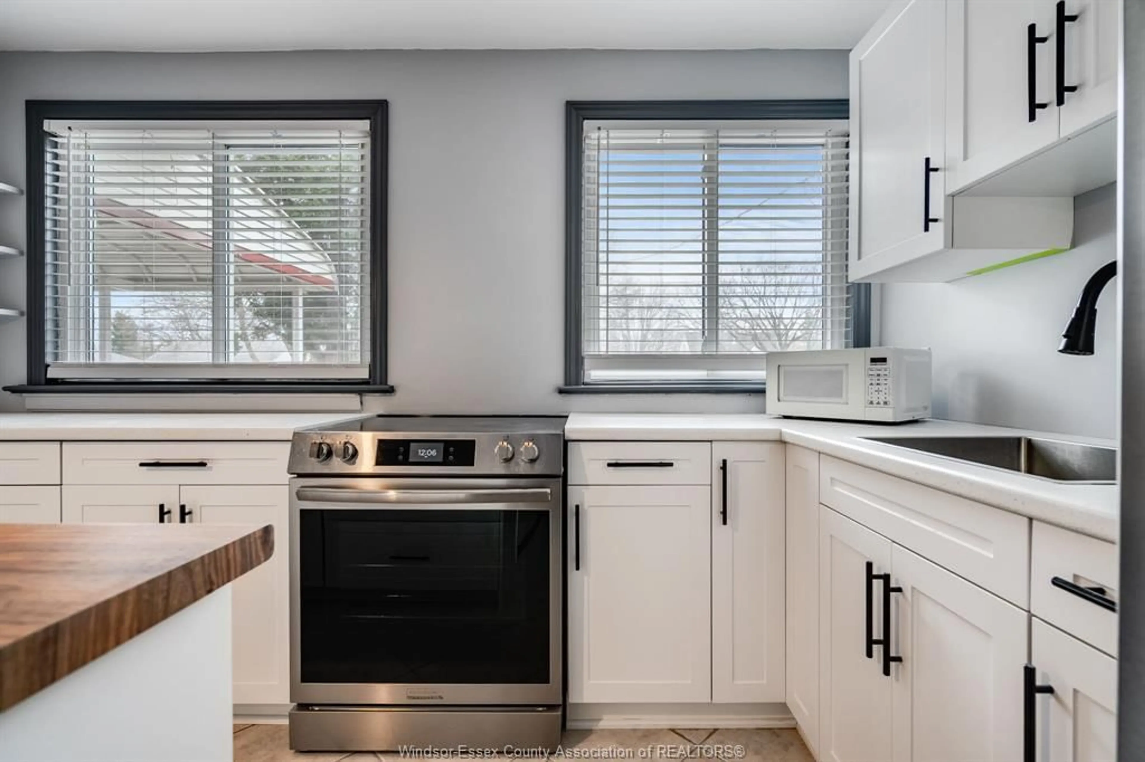 Unknown for 95 TWEEDSMUIR Ave, Chatham Ontario N7M 3Z7