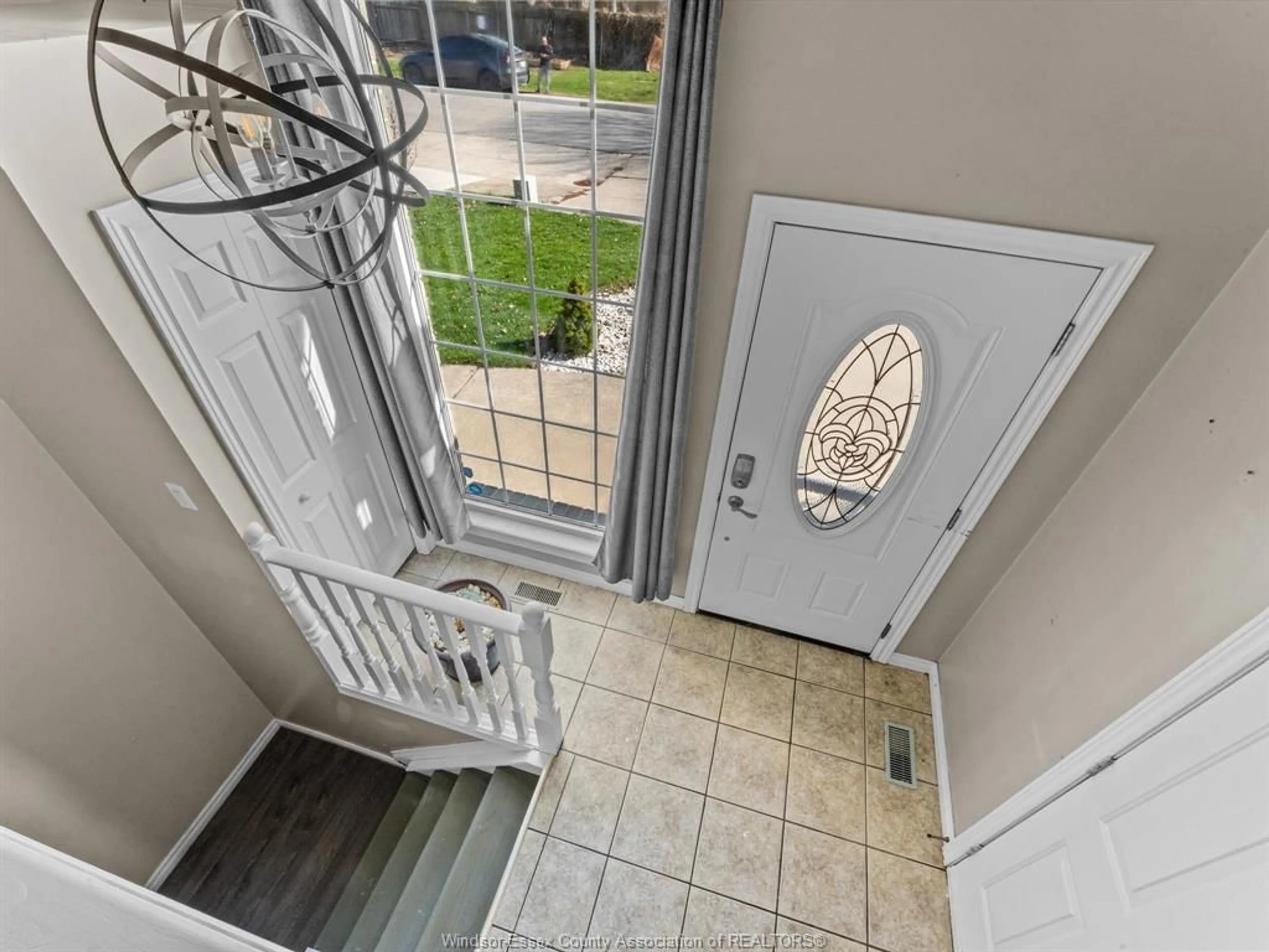 Indoor entryway for 441 RAILWAY Ave, Belle River Ontario N0R 1A0