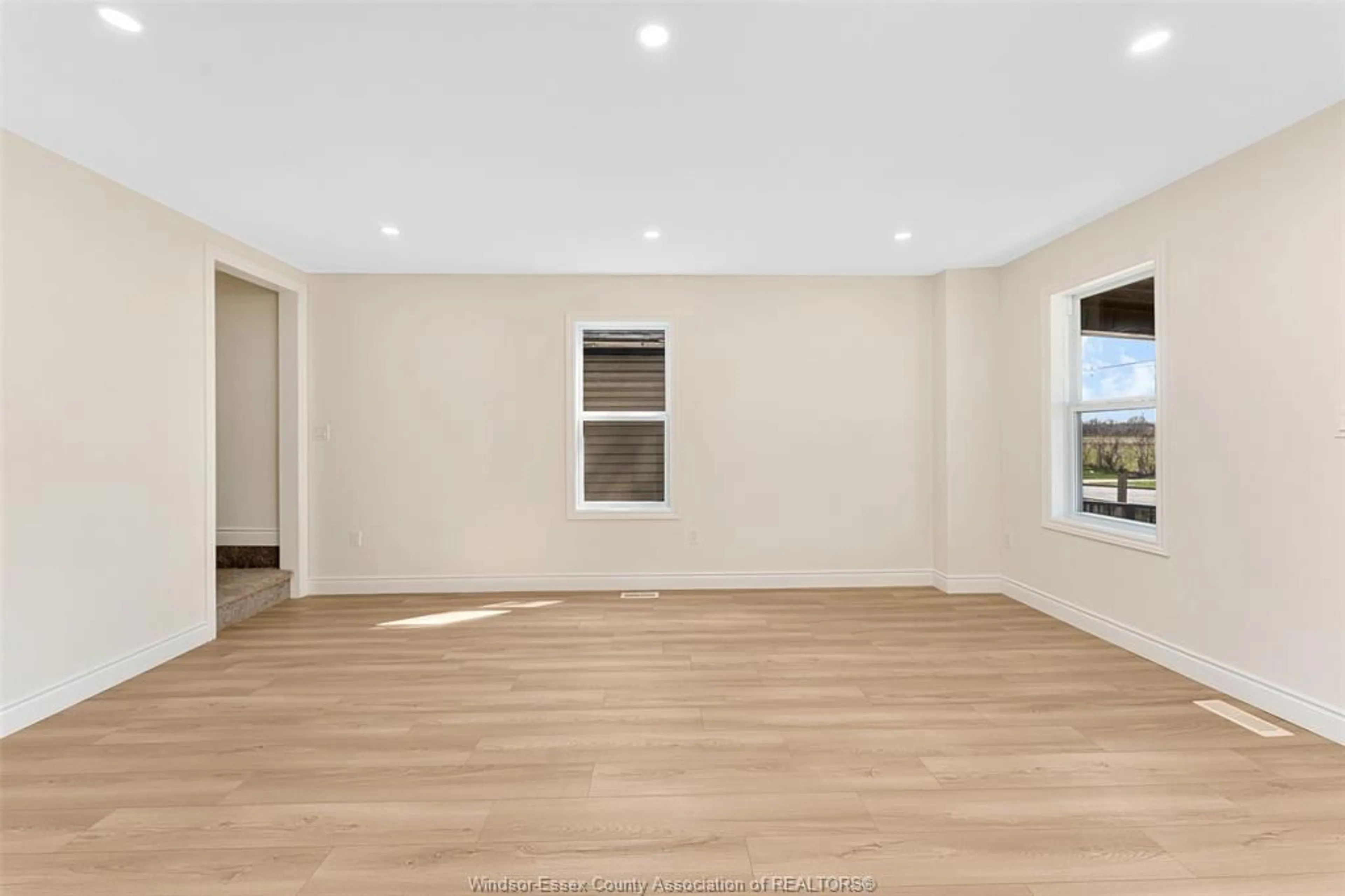 A pic of a room for 1092 ST. LUKE, Windsor Ontario N8Y 3M8