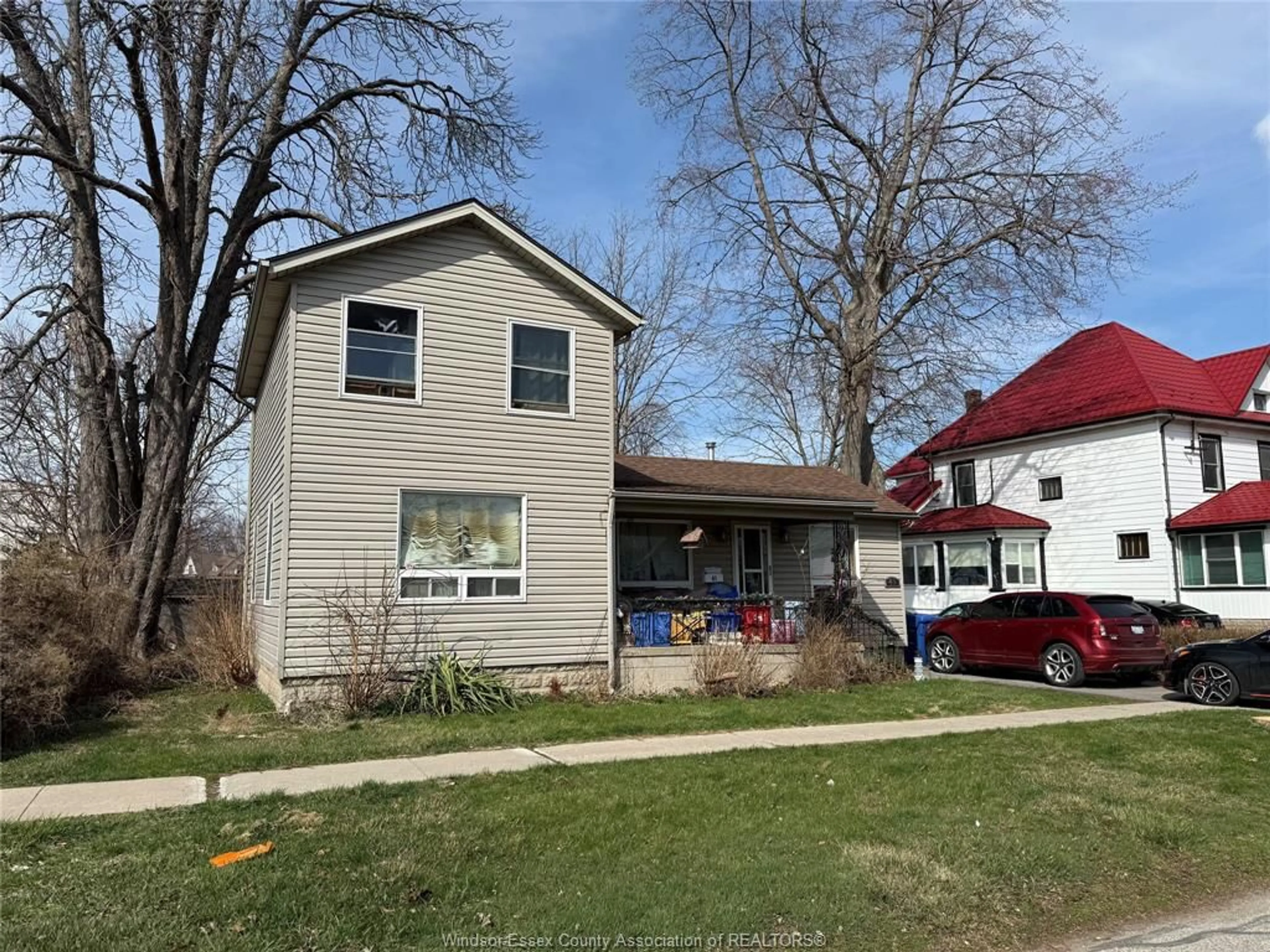 A pic from outside/outdoor area/front of a property/back of a property/a pic from drone, street for 41 Orange St, Leamington Ontario N8H 1P6