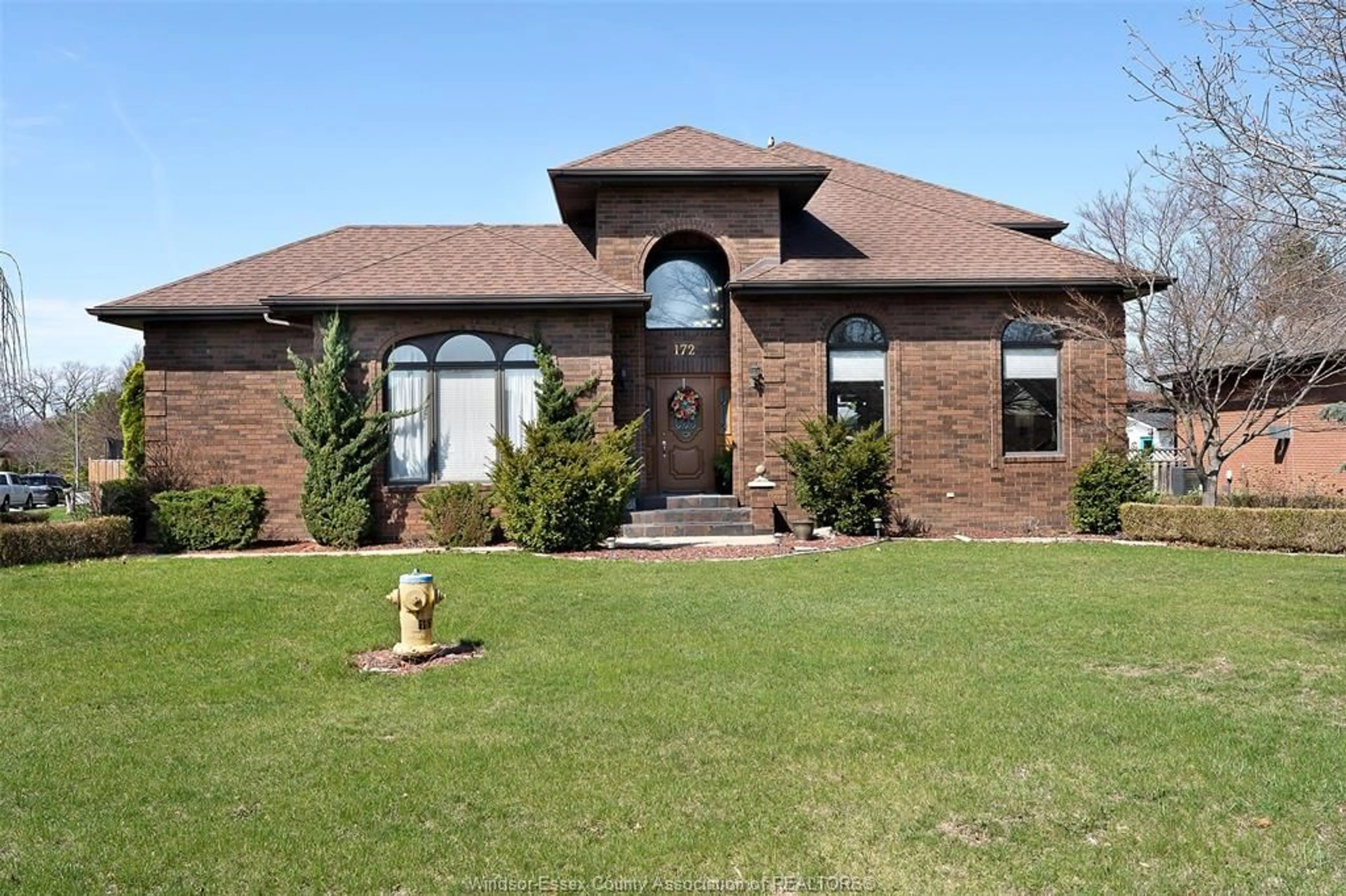 Home with brick exterior material, unknown for 172 POINTE WEST Dr, Amherstburg Ontario N9V 3R6