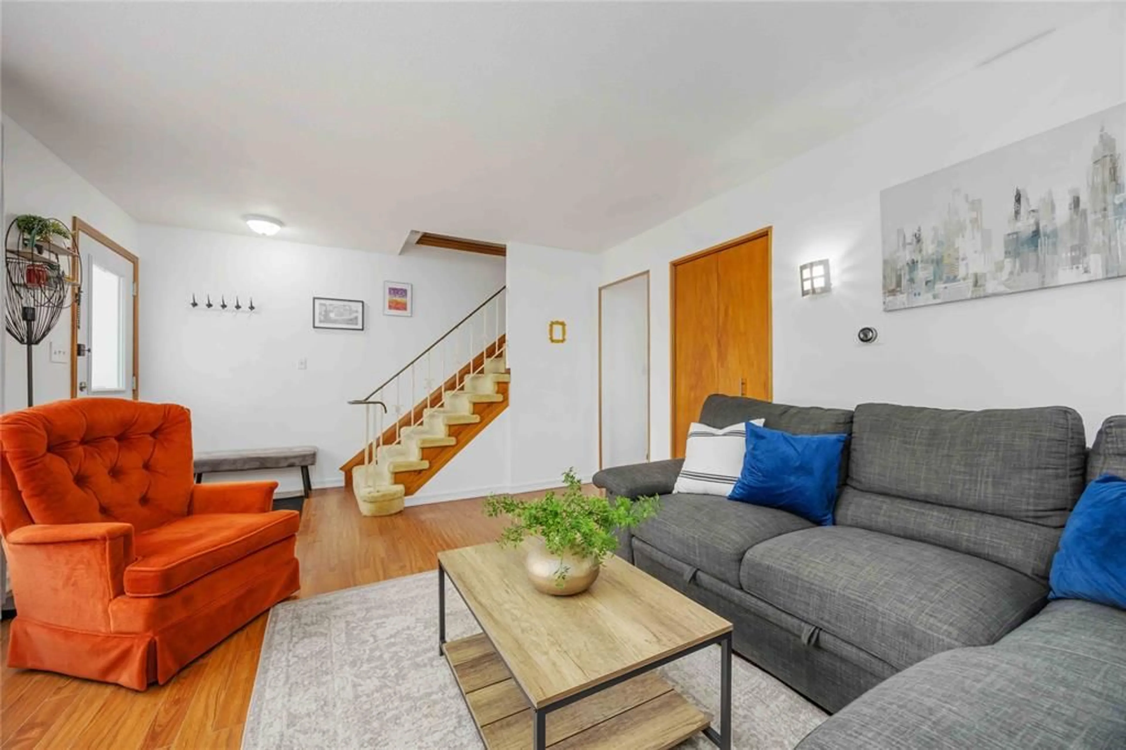 Living room with furniture, unknown for 639 Stacy Crt, Sarnia Ontario N7S 4M5